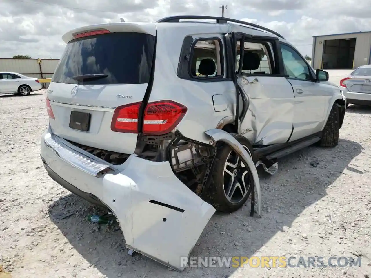 4 Photograph of a damaged car 4JGDF7DE2KB224548 MERCEDES-BENZ GLS-CLASS 2019