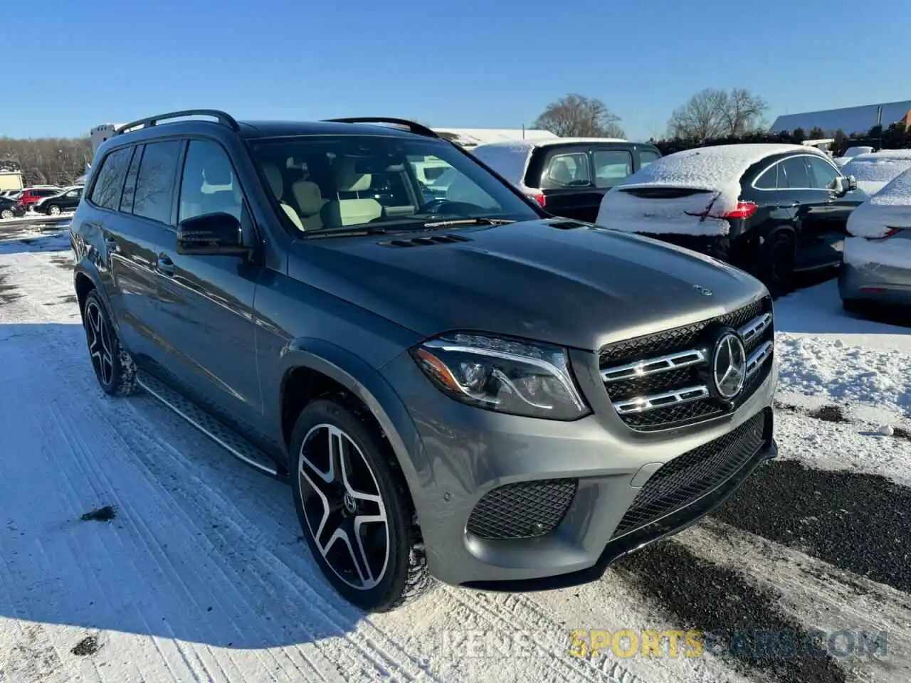 4 Photograph of a damaged car 4JGDF7DE2KB239390 MERCEDES-BENZ GLS-CLASS 2019