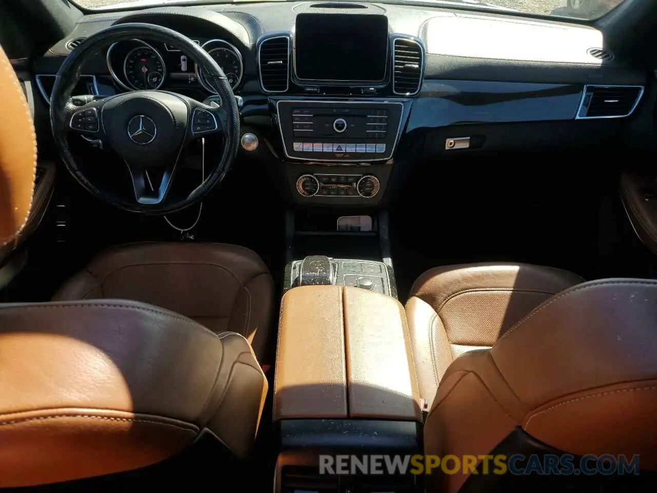 8 Photograph of a damaged car 4JGDF7DE4KB205256 MERCEDES-BENZ GLS-CLASS 2019