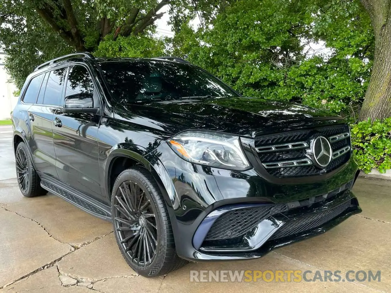 1 Photograph of a damaged car 4JGDF7FE1KB235179 MERCEDES-BENZ GLS-CLASS 2019