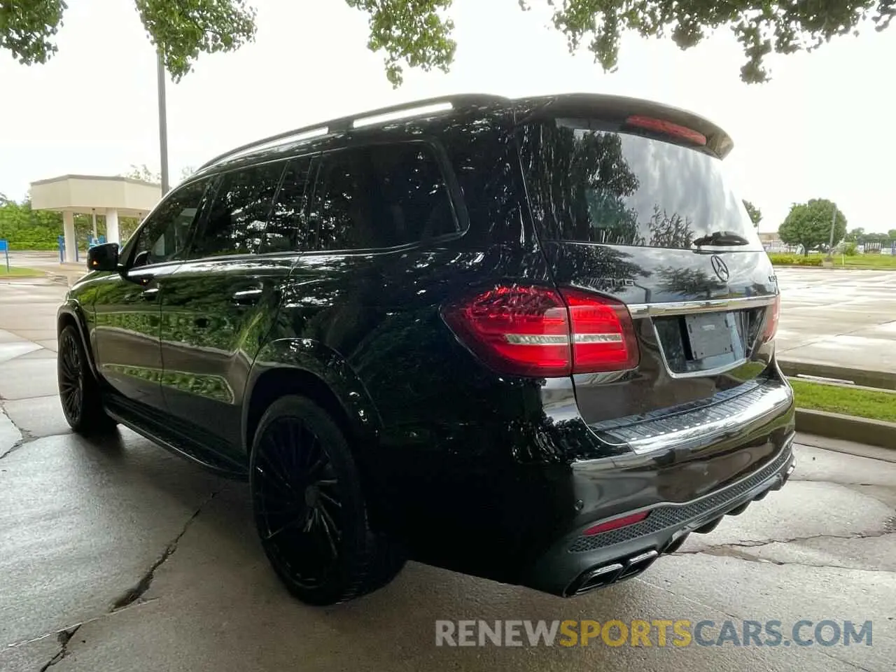 3 Photograph of a damaged car 4JGDF7FE1KB235179 MERCEDES-BENZ GLS-CLASS 2019