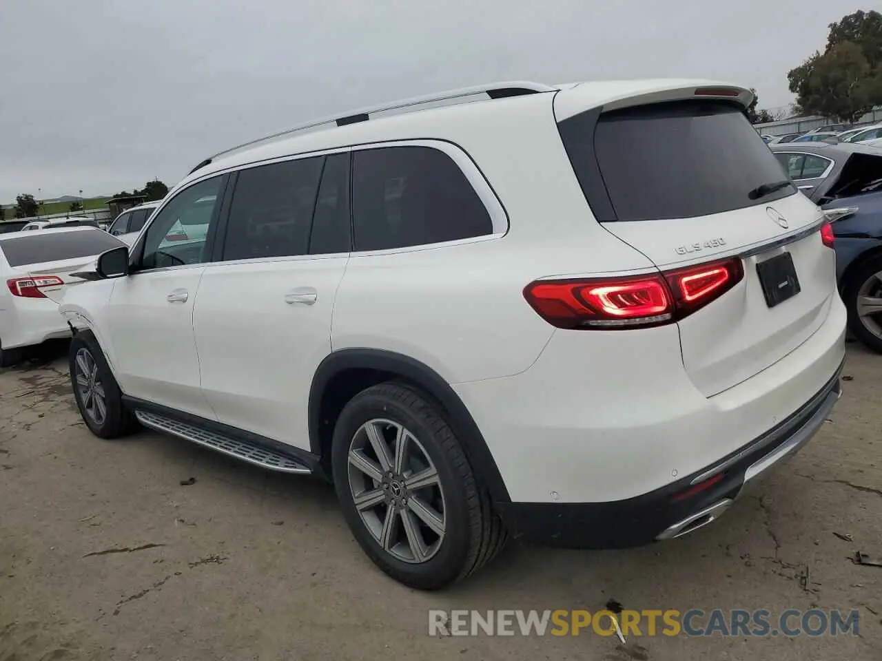 2 Photograph of a damaged car 4JGFF5KE0LA258527 MERCEDES-BENZ GLS-CLASS 2020