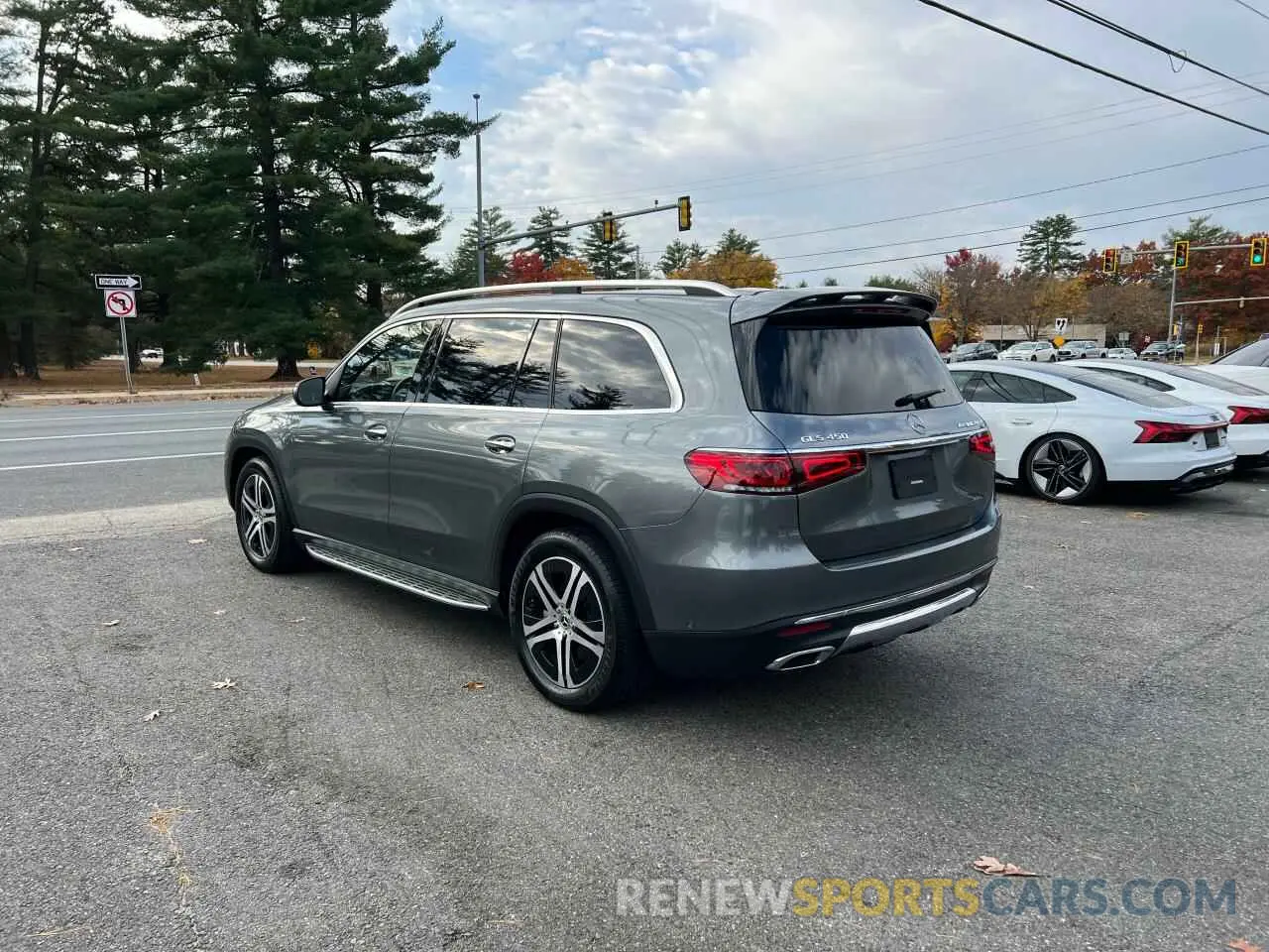 3 Photograph of a damaged car 4JGFF5KE1LA118955 MERCEDES-BENZ GLS-CLASS 2020