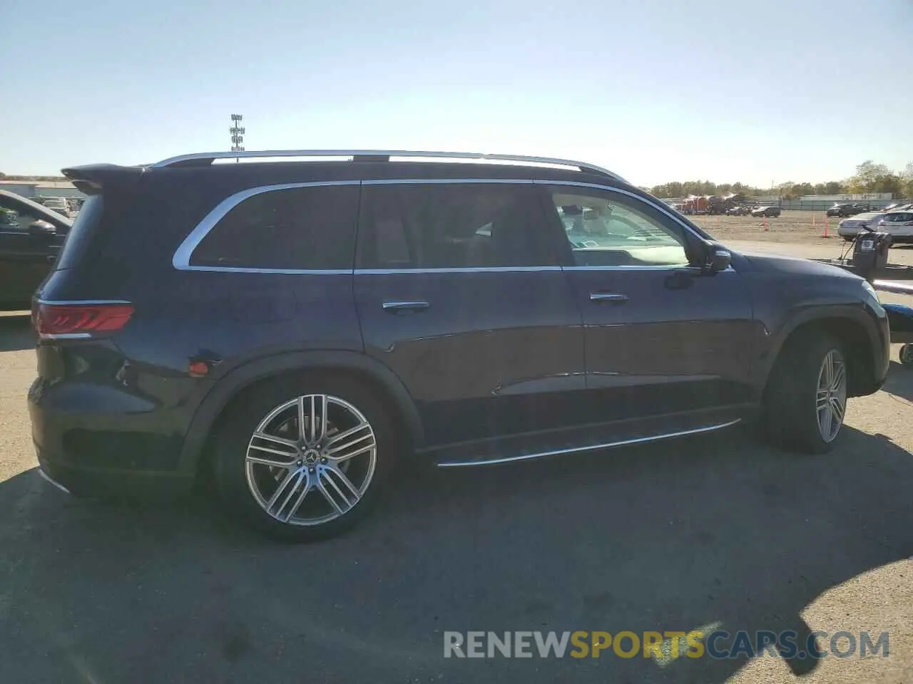 3 Photograph of a damaged car 4JGFF5KE2LA219339 MERCEDES-BENZ GLS-CLASS 2020