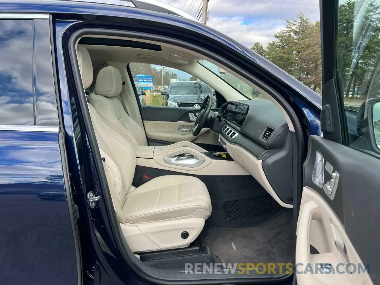 5 Photograph of a damaged car 4JGFF5KE9LA166932 MERCEDES-BENZ GLS-CLASS 2020