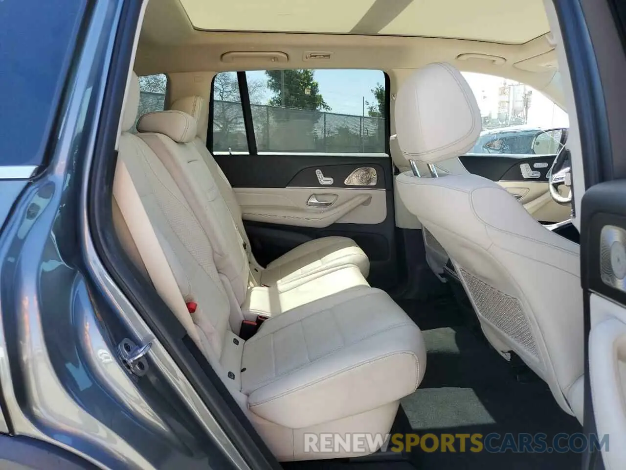 11 Photograph of a damaged car 4JGFF5KE5MA432268 MERCEDES-BENZ GLS-CLASS 2021