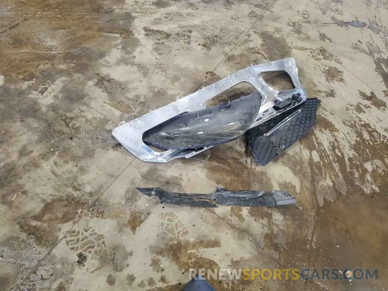 13 Photograph of a damaged car 4JGFF5KE6MA419030 MERCEDES-BENZ GLS-CLASS 2021
