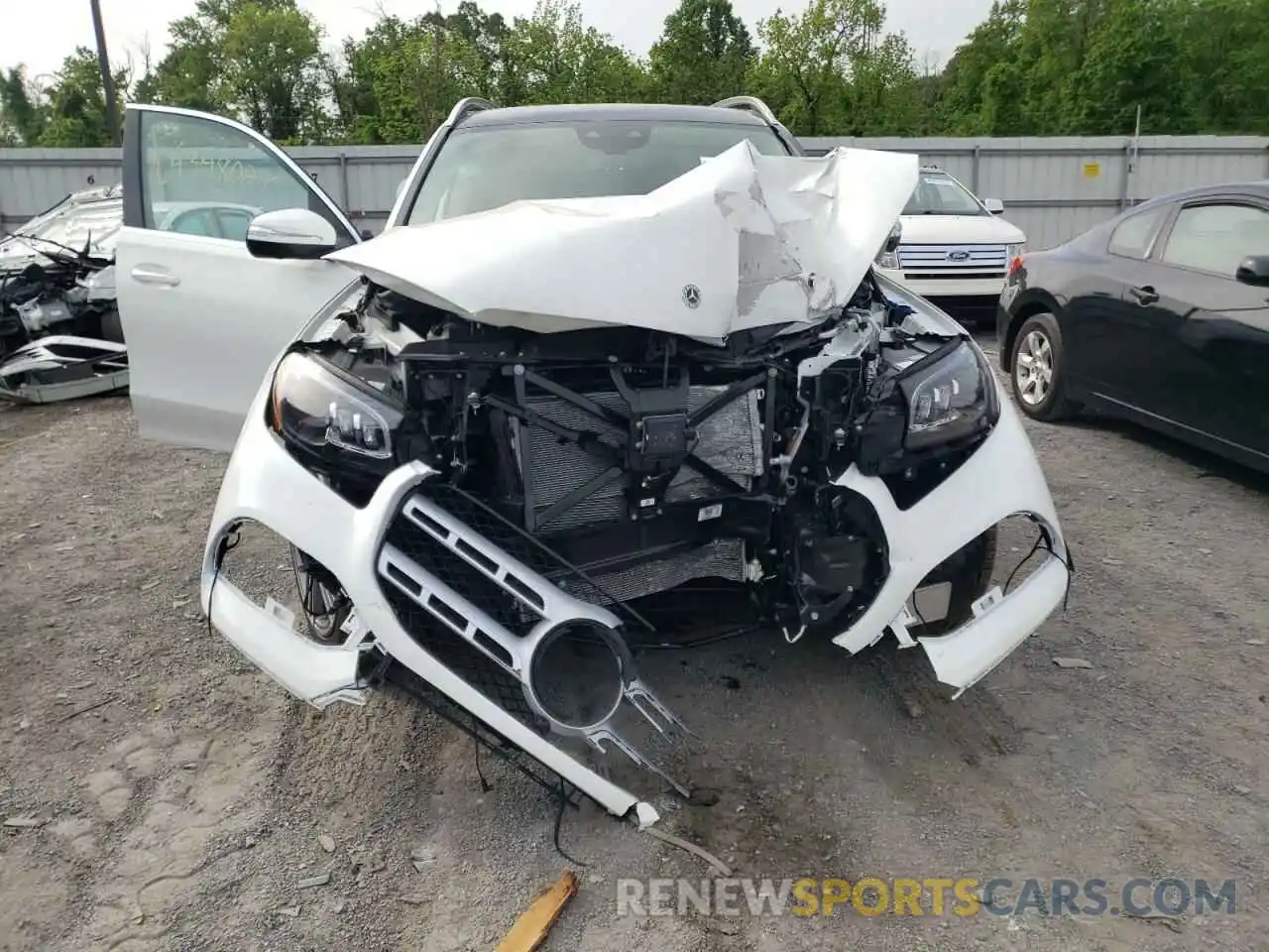 9 Photograph of a damaged car 4JGFF5KE5NA609788 MERCEDES-BENZ GLS-CLASS 2022