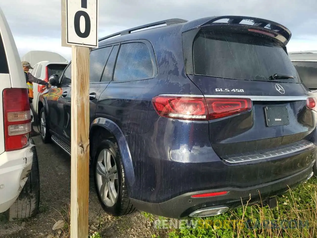 2 Photograph of a damaged car 4JGFF5KE9NA662235 MERCEDES-BENZ GLS-CLASS 2022