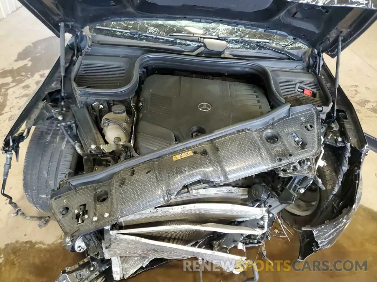12 Photograph of a damaged car 4JGFF5KE9NA716147 MERCEDES-BENZ GLS-CLASS 2022