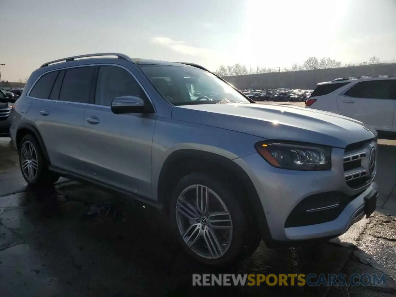 4 Photograph of a damaged car 4JGFF5KEXNA748041 MERCEDES-BENZ GLS-CLASS 2022