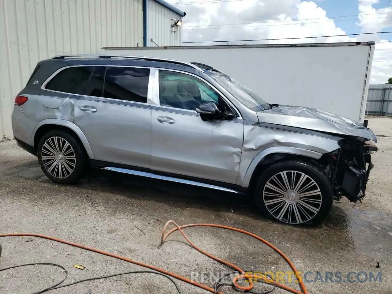 4 Photograph of a damaged car 4JGFF8HB5PA935348 MERCEDES-BENZ GLS-CLASS 2023