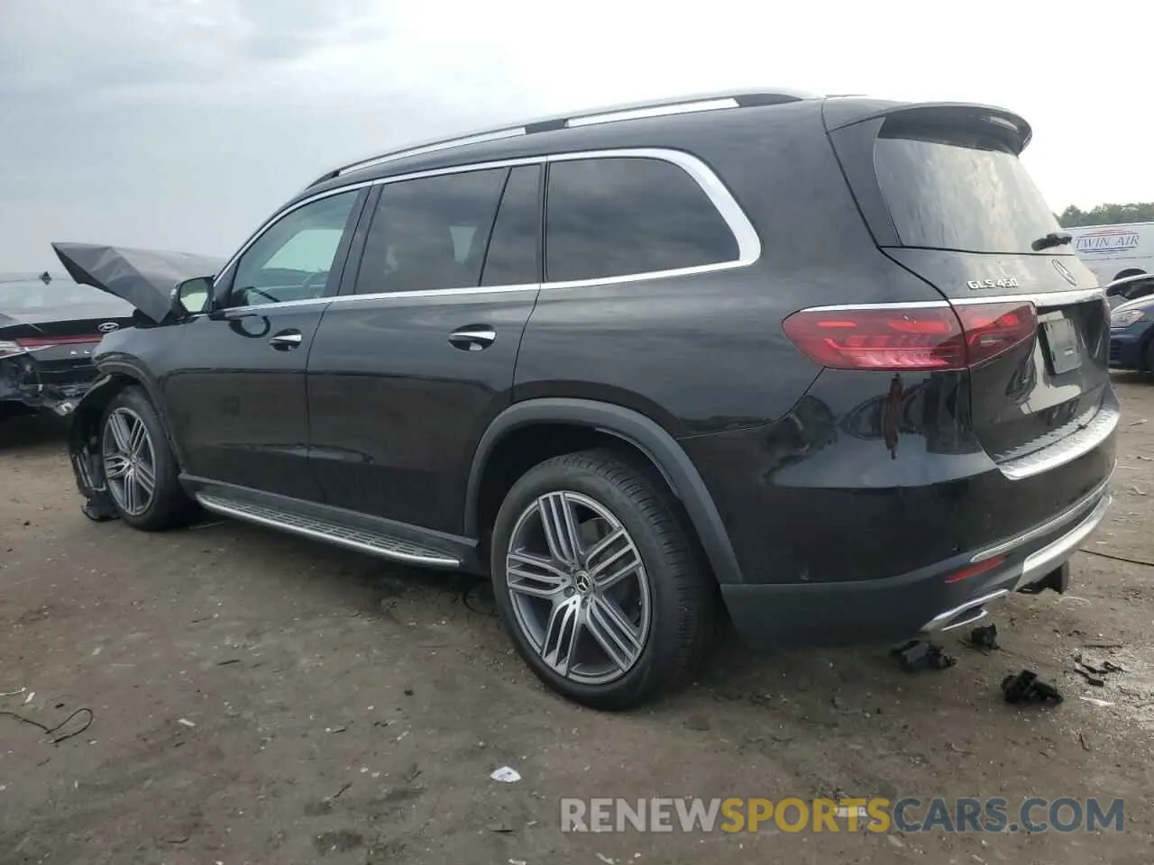 2 Photograph of a damaged car 4JGFF5KE7RB057873 MERCEDES-BENZ GLS-CLASS 2024