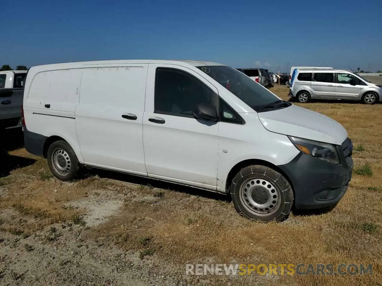 4 Photograph of a damaged car WD3PG2EA1K3599879 MERCEDES-BENZ METRIS 2019