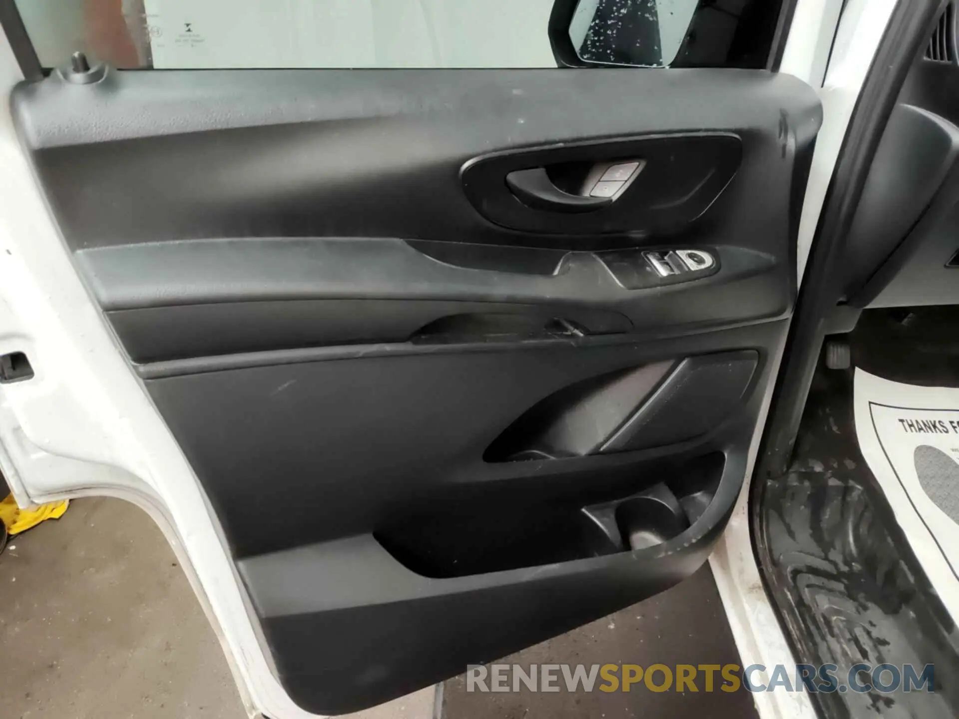 23 Photograph of a damaged car WD3PG2EA4K3553124 MERCEDES-BENZ METRIS 2019