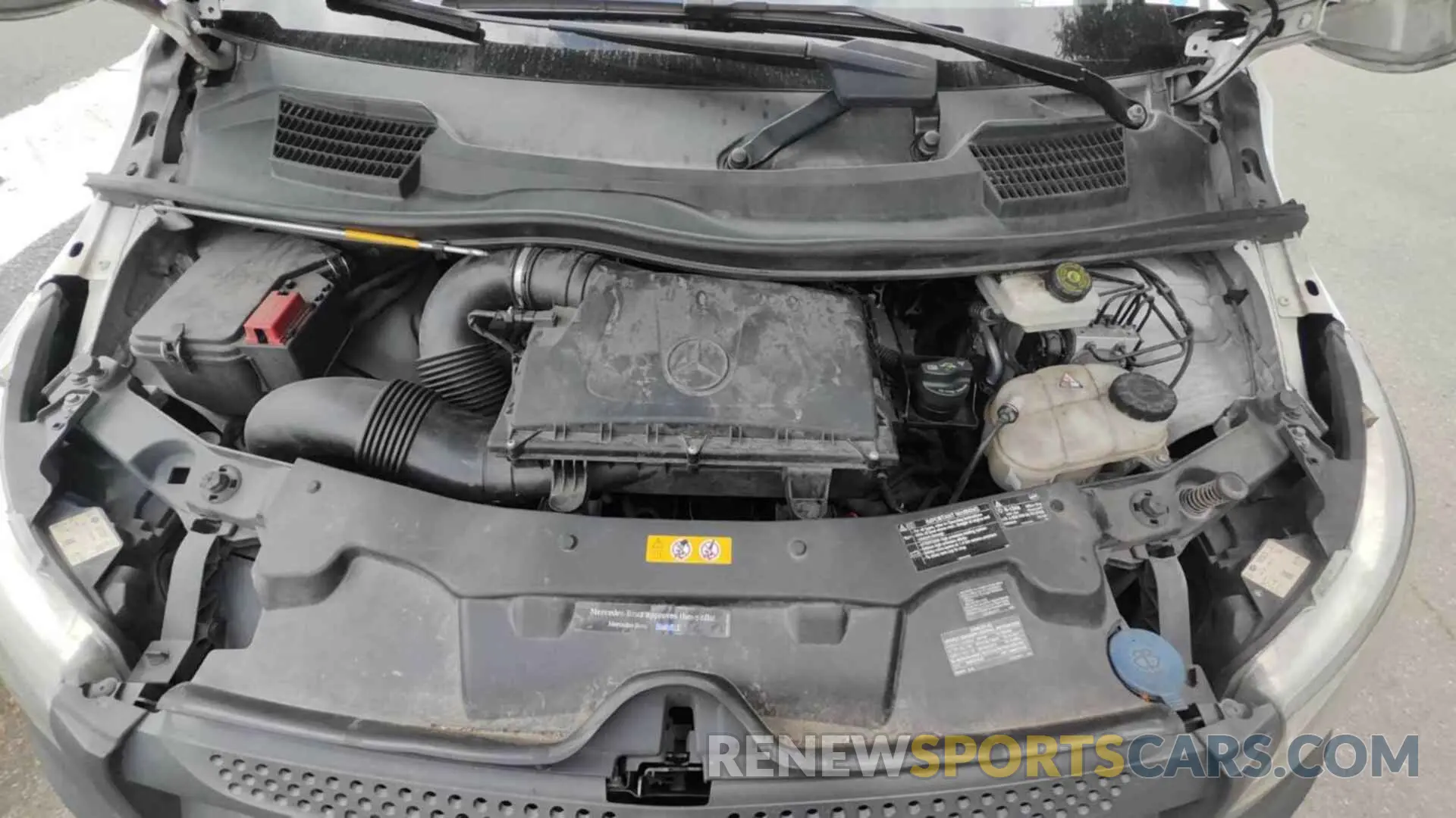 24 Photograph of a damaged car WD3PG2EA4K3553124 MERCEDES-BENZ METRIS 2019