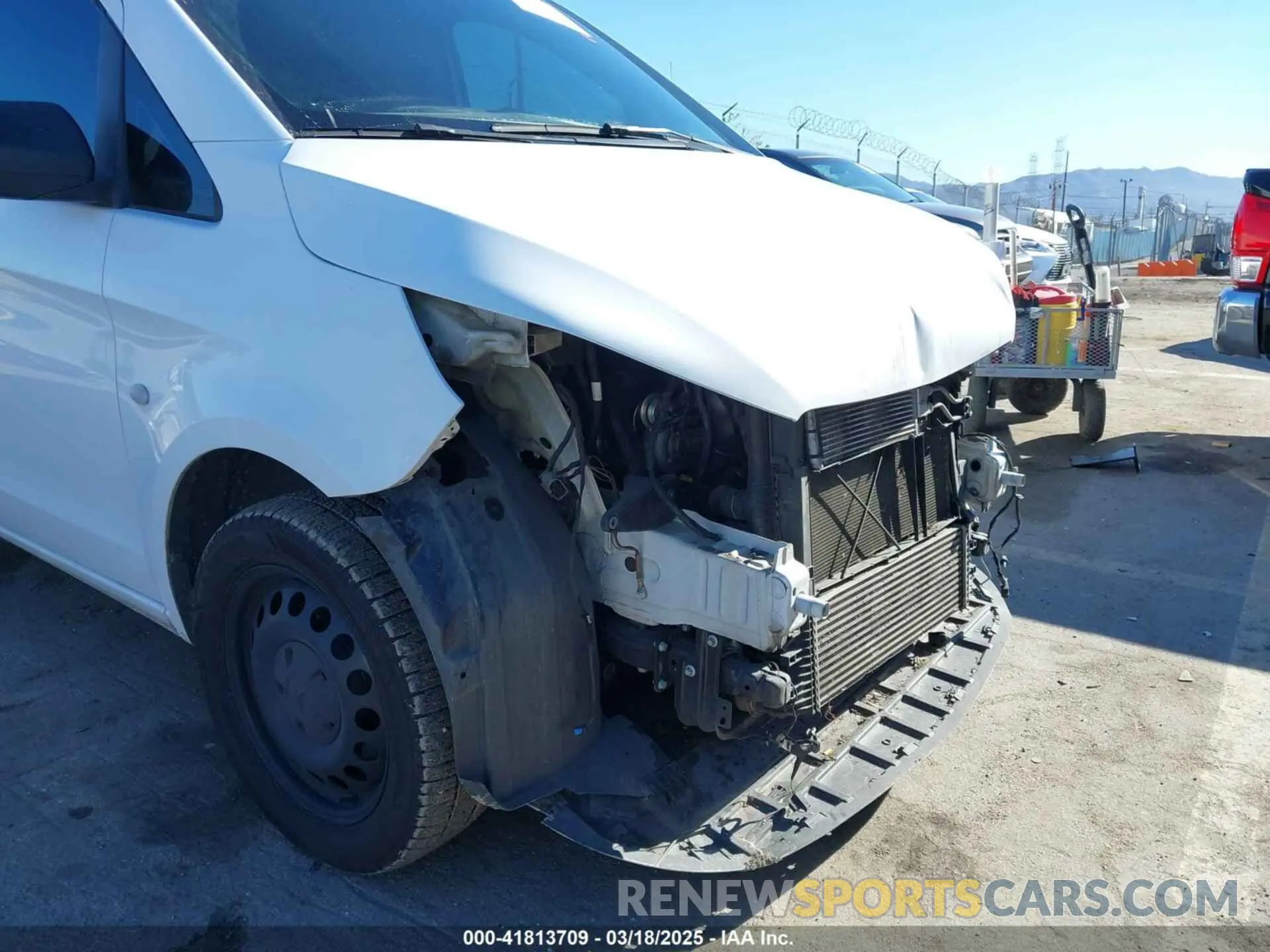 6 Photograph of a damaged car WD3PG2EAXK3530575 MERCEDES-BENZ METRIS 2019