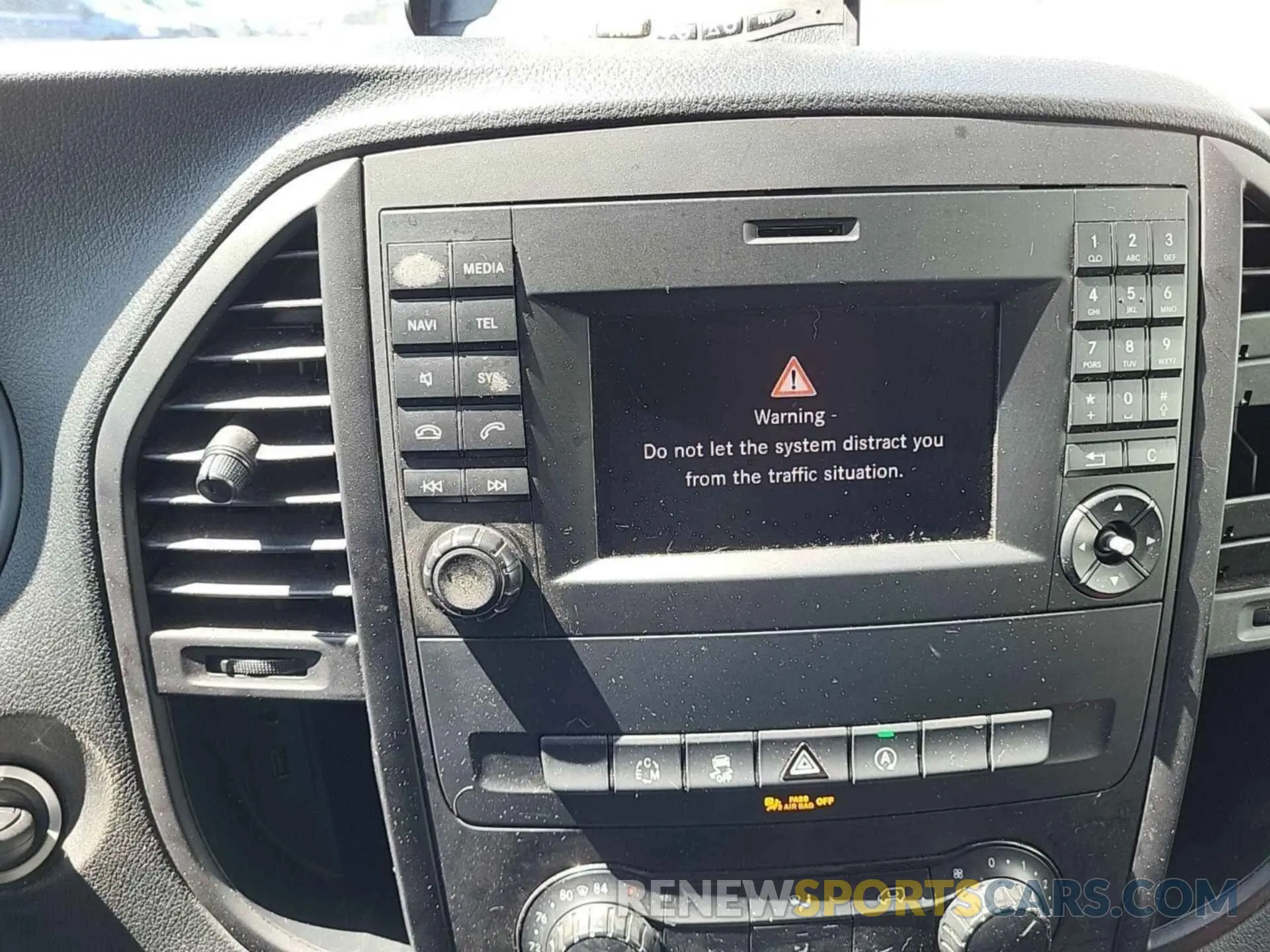 6 Photograph of a damaged car WD3PG2EAXK3603427 MERCEDES-BENZ METRIS 2019