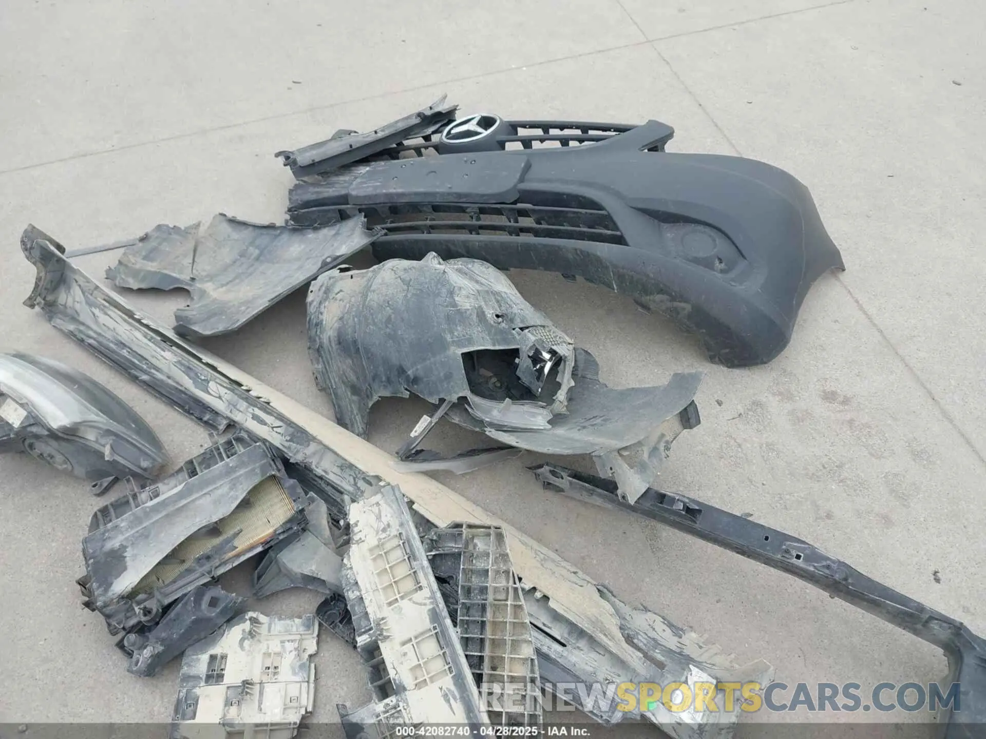 12 Photograph of a damaged car WD3PG3EA3K3533680 MERCEDES-BENZ METRIS 2019