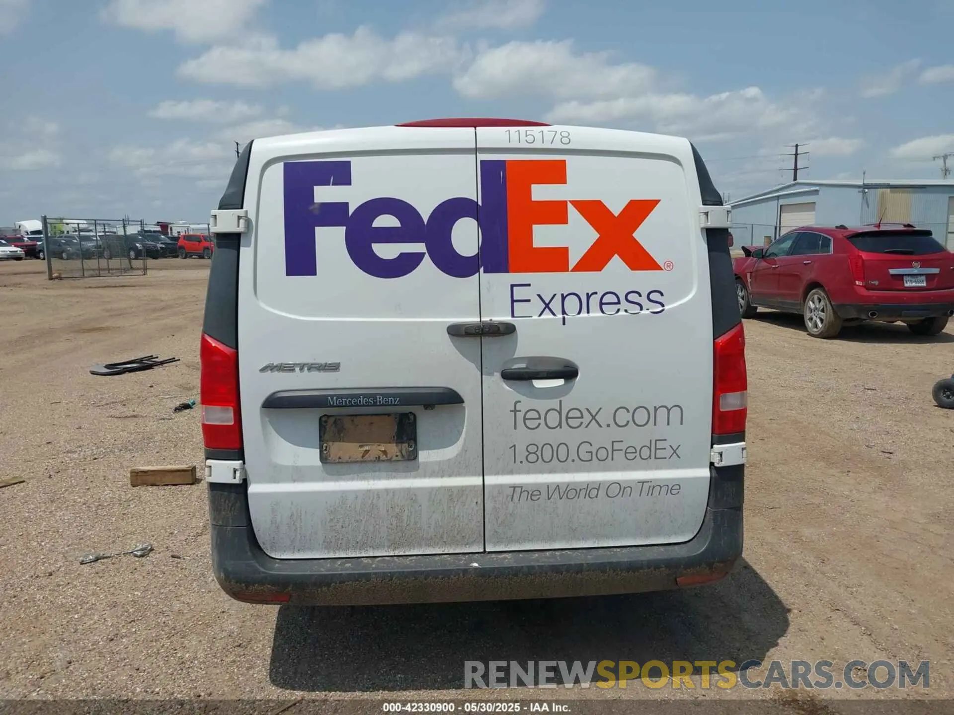 16 Photograph of a damaged car WD3PG3EA6K3532877 MERCEDES-BENZ METRIS 2019