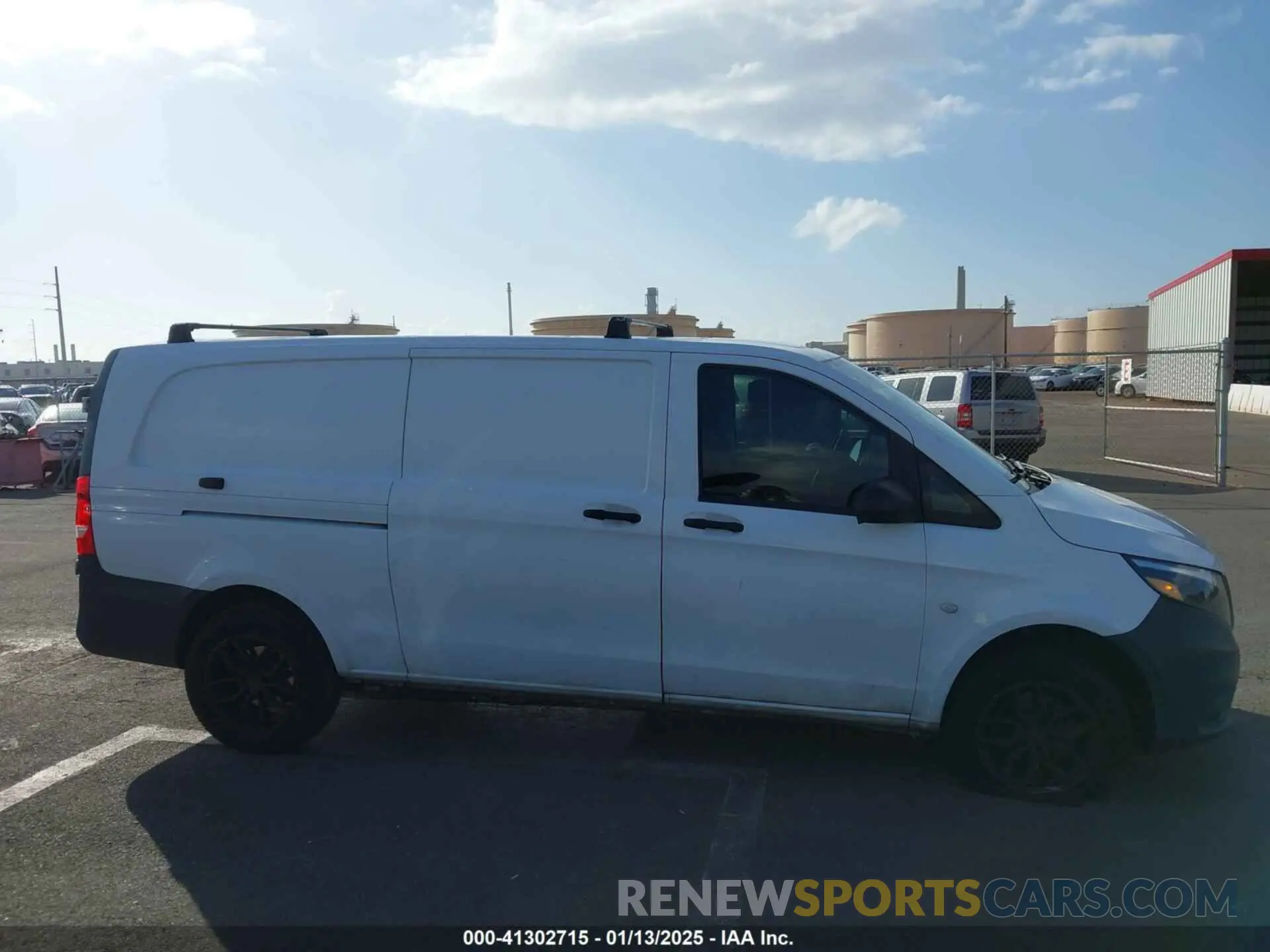 13 Photograph of a damaged car WD3PG3EA6K3604953 MERCEDES-BENZ METRIS 2019