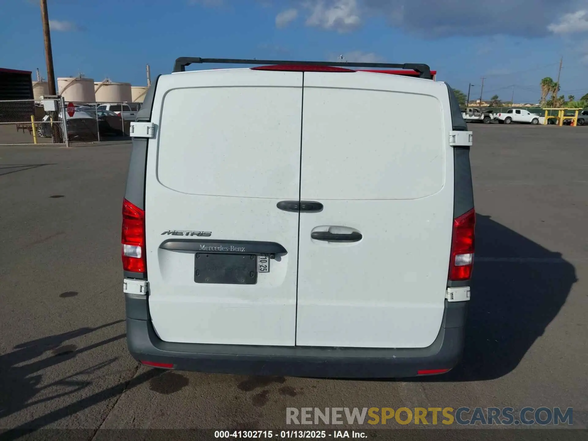 16 Photograph of a damaged car WD3PG3EA6K3604953 MERCEDES-BENZ METRIS 2019