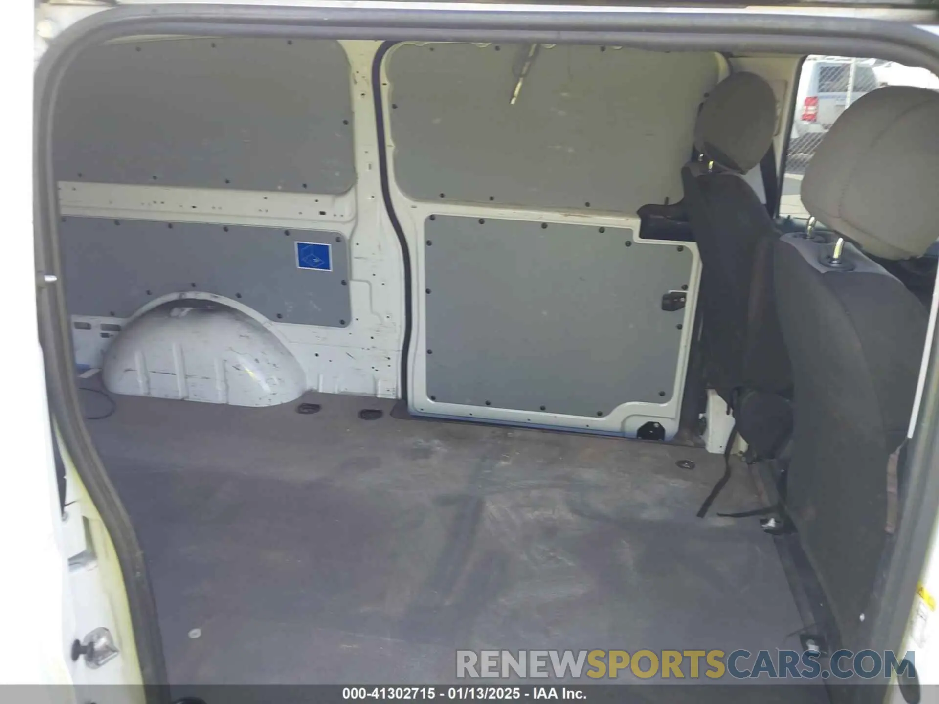 8 Photograph of a damaged car WD3PG3EA6K3604953 MERCEDES-BENZ METRIS 2019