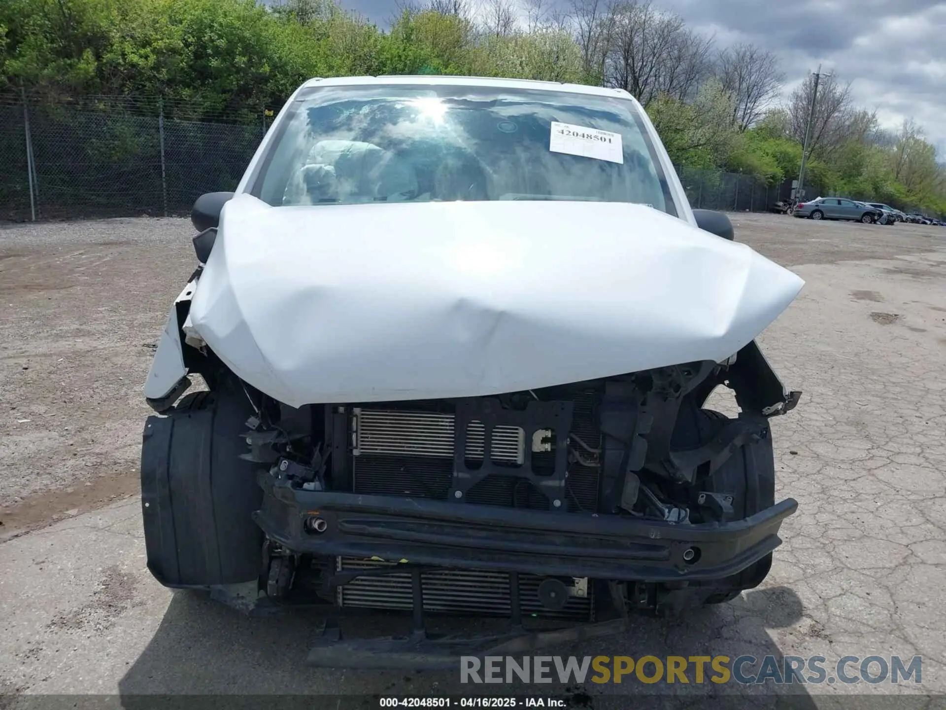 13 Photograph of a damaged car WD3PG3EA9K3592801 MERCEDES-BENZ METRIS 2019