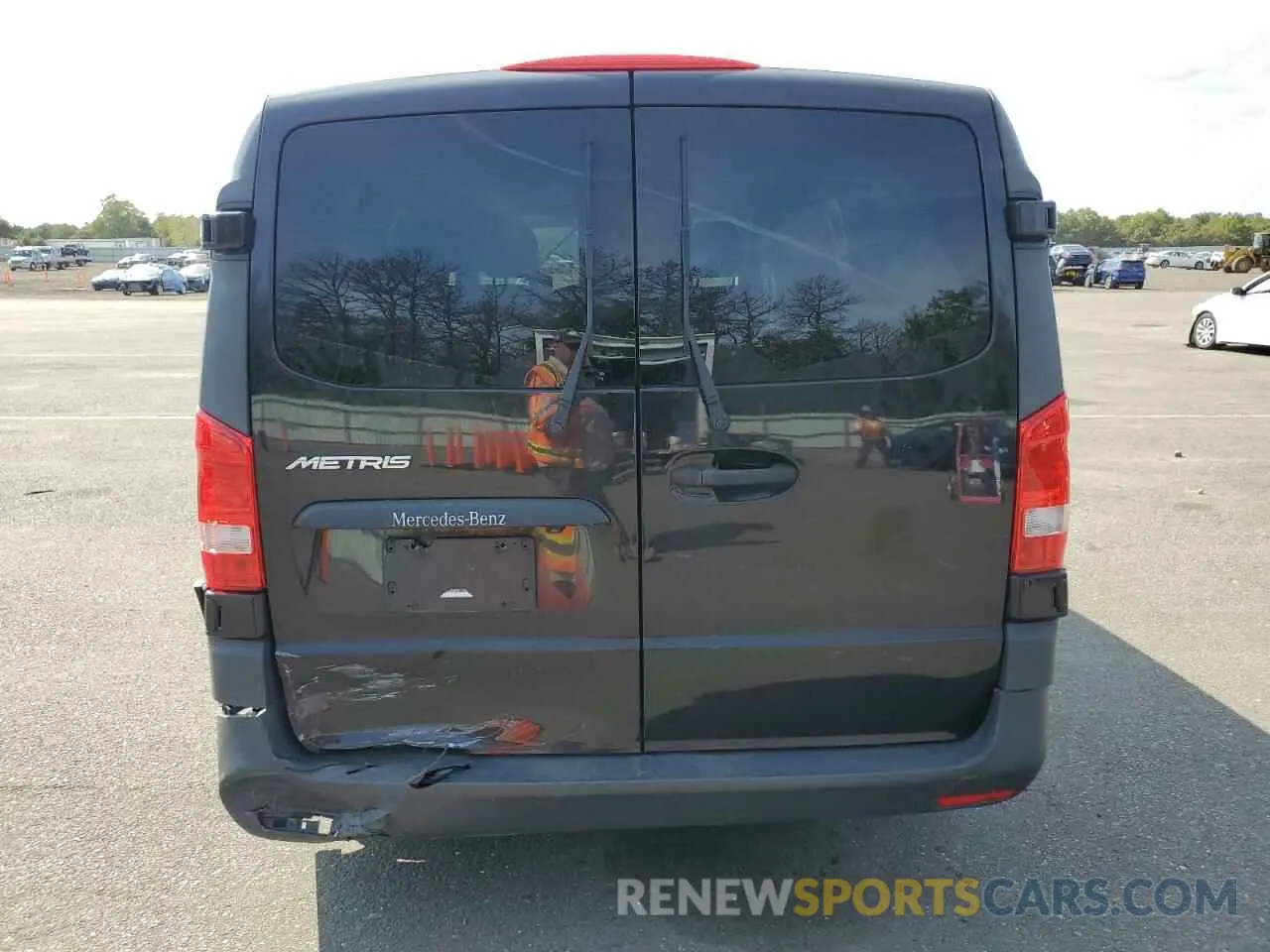 6 Photograph of a damaged car WD4PG2EE8K3517788 MERCEDES-BENZ METRIS 2019