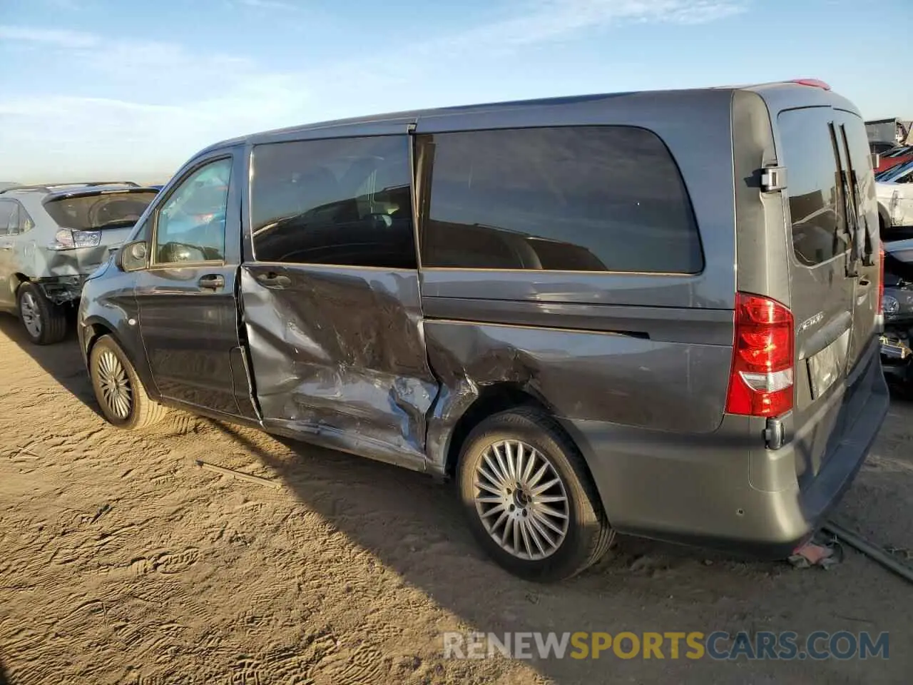 2 Photograph of a damaged car WD4PG2EE8K3522294 MERCEDES-BENZ METRIS 2019