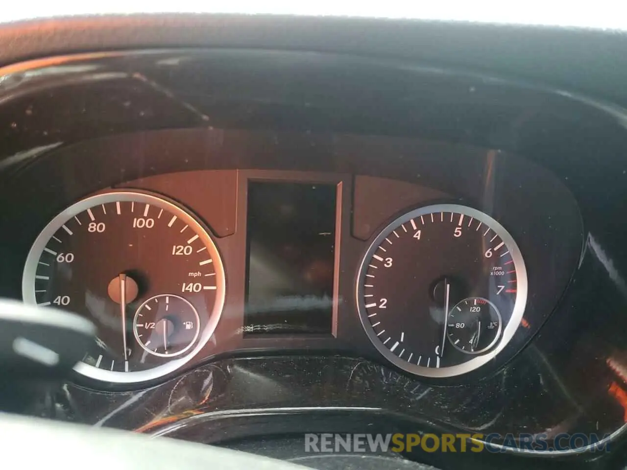 9 Photograph of a damaged car WD4PG2EEXK3507196 MERCEDES-BENZ METRIS 2019