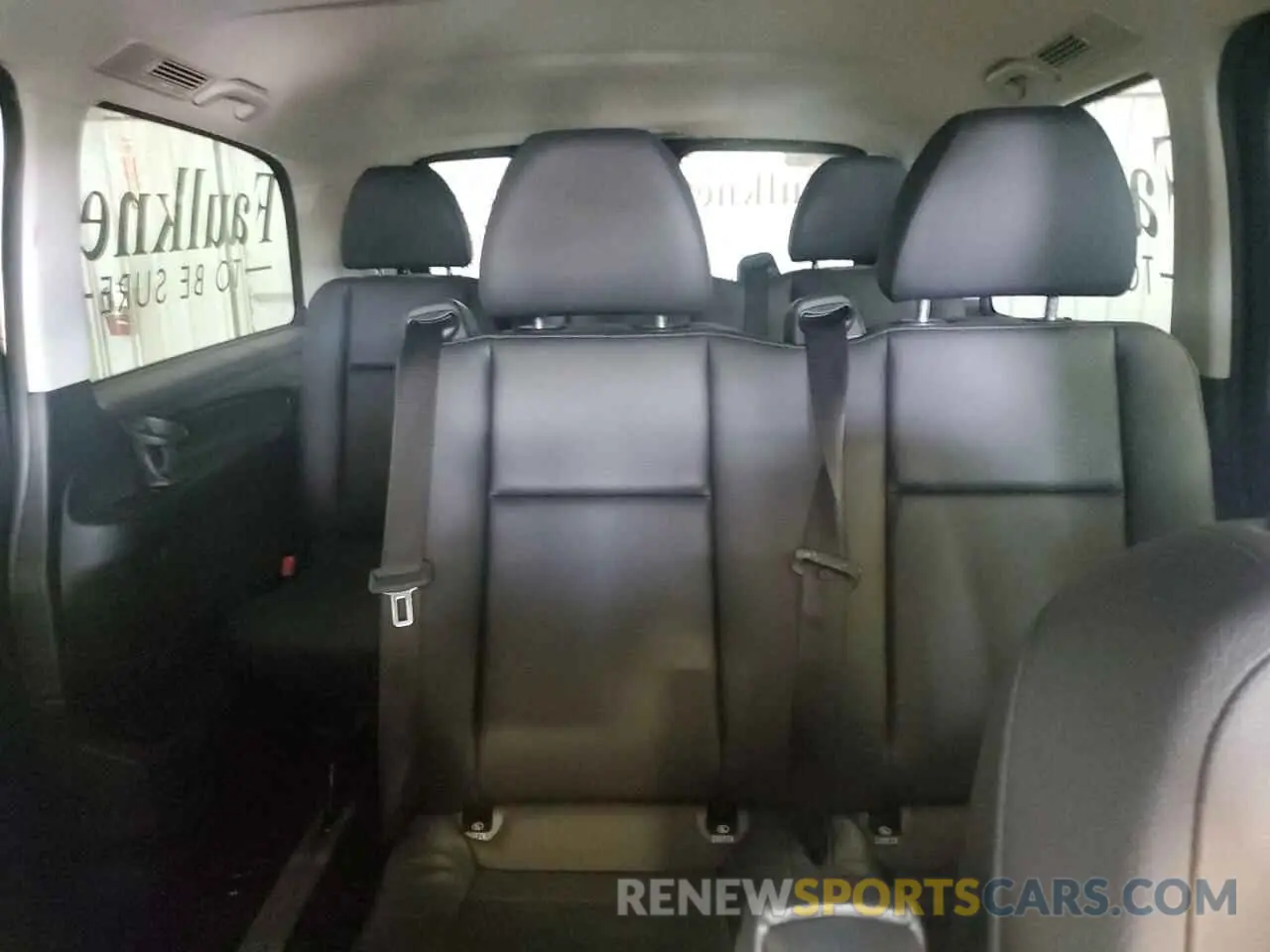 10 Photograph of a damaged car W1WV0FEY1L3755527 MERCEDES-BENZ METRIS 2020