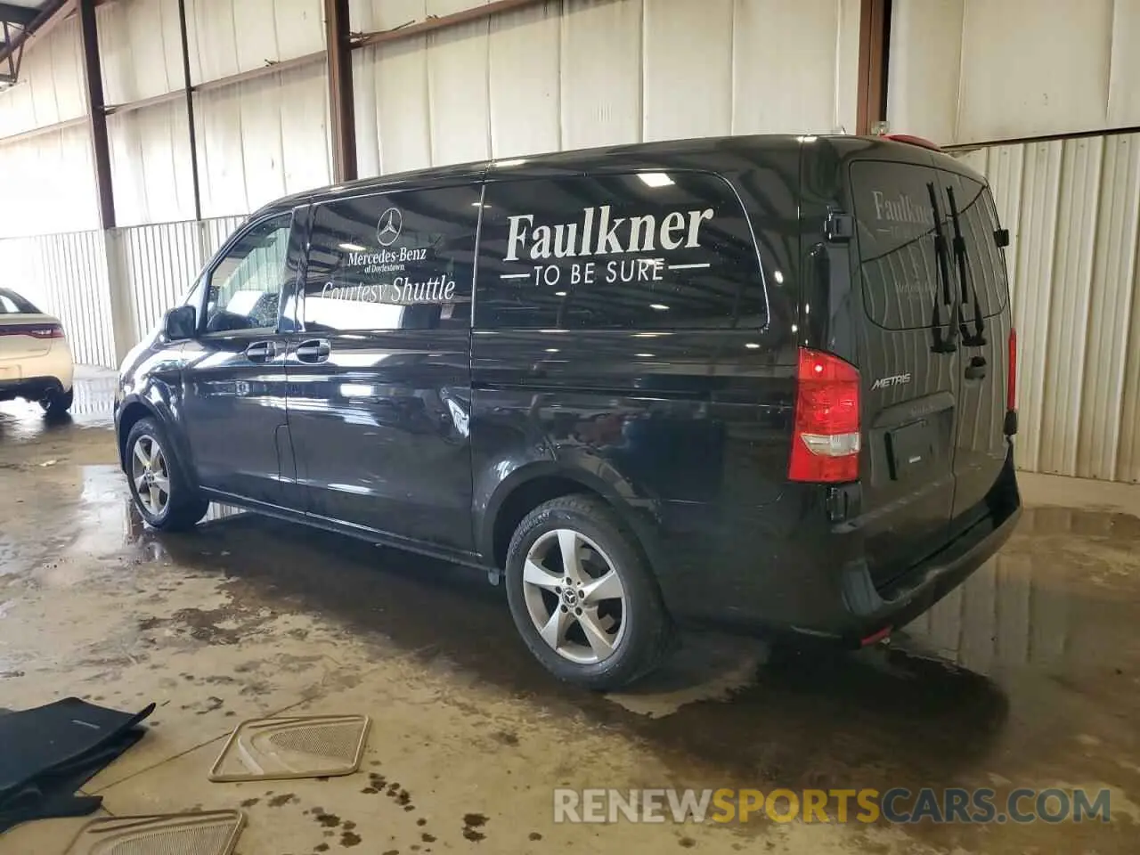 2 Photograph of a damaged car W1WV0FEY1L3755527 MERCEDES-BENZ METRIS 2020
