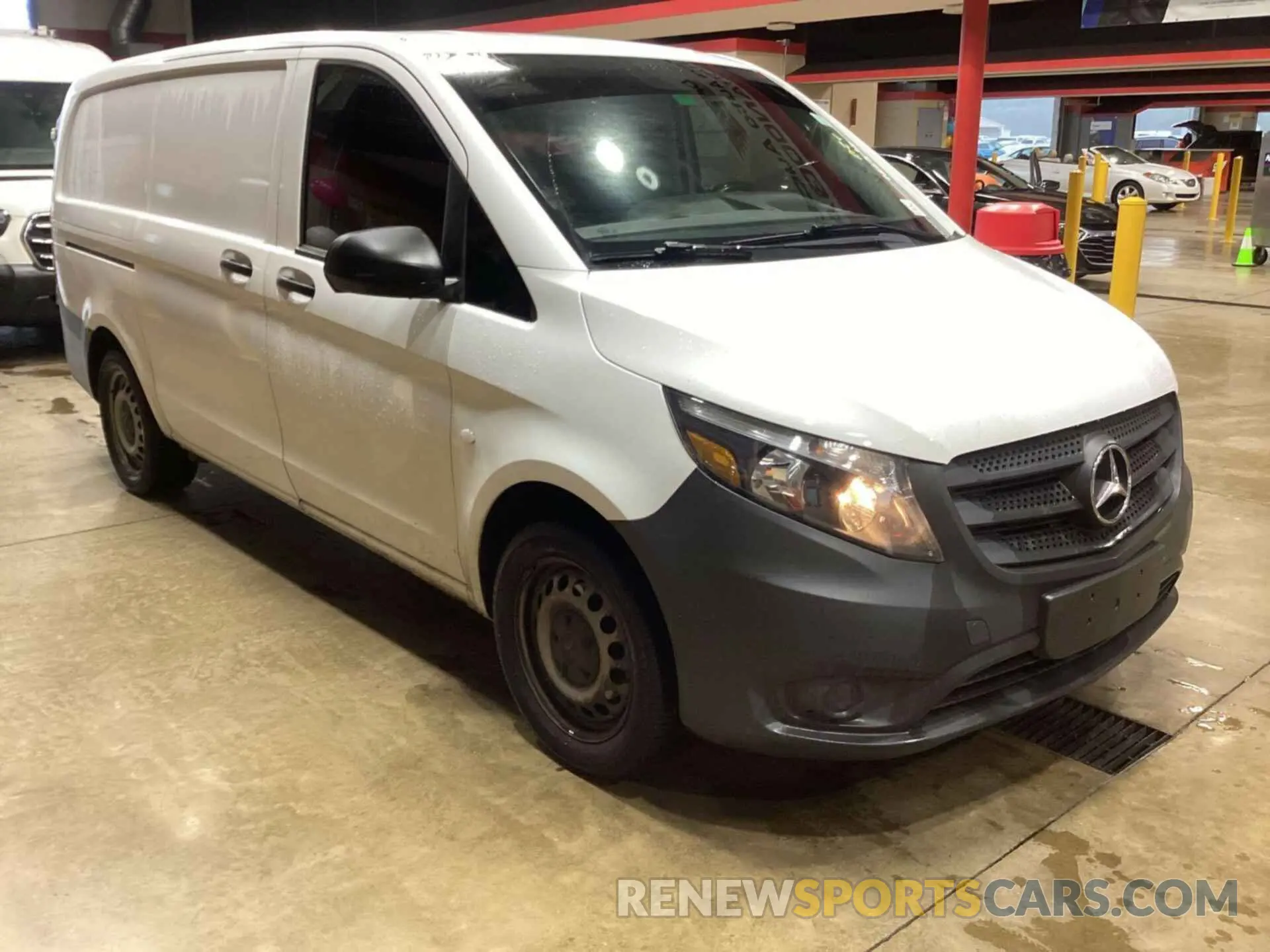 26 Photograph of a damaged car W1YV0BEY3L3738485 MERCEDES-BENZ METRIS 2020