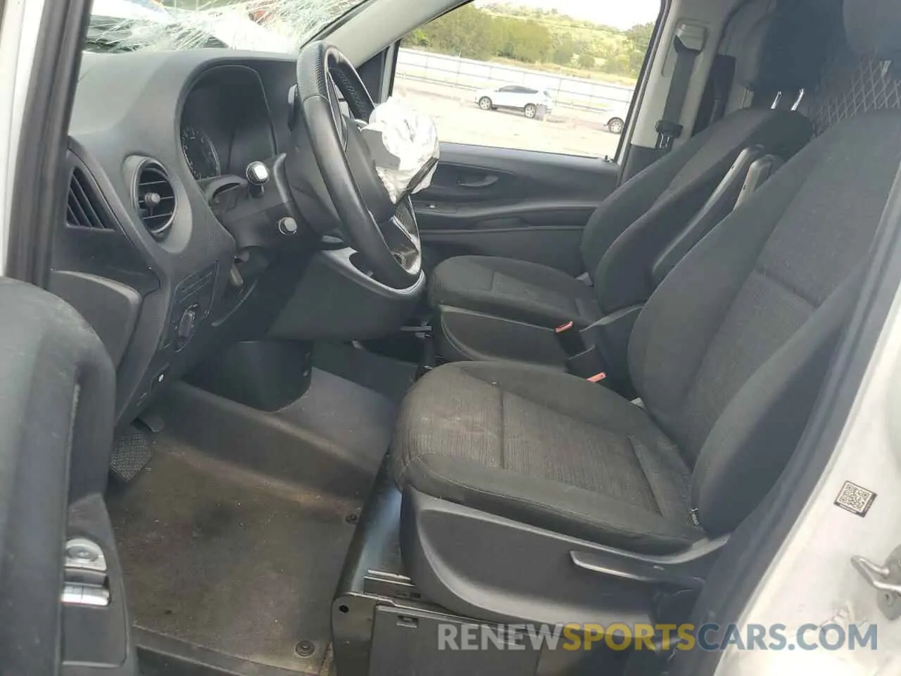7 Photograph of a damaged car W1YV0BEY4L3715815 MERCEDES-BENZ METRIS 2020