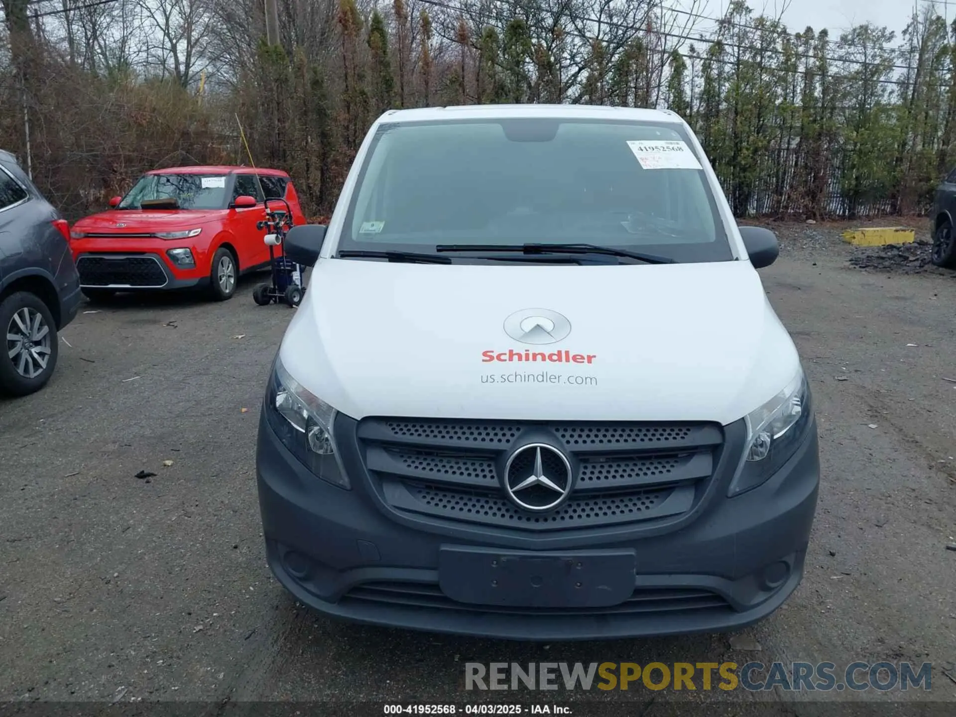 12 Photograph of a damaged car W1YV0BEY5L3762528 MERCEDES-BENZ METRIS 2020