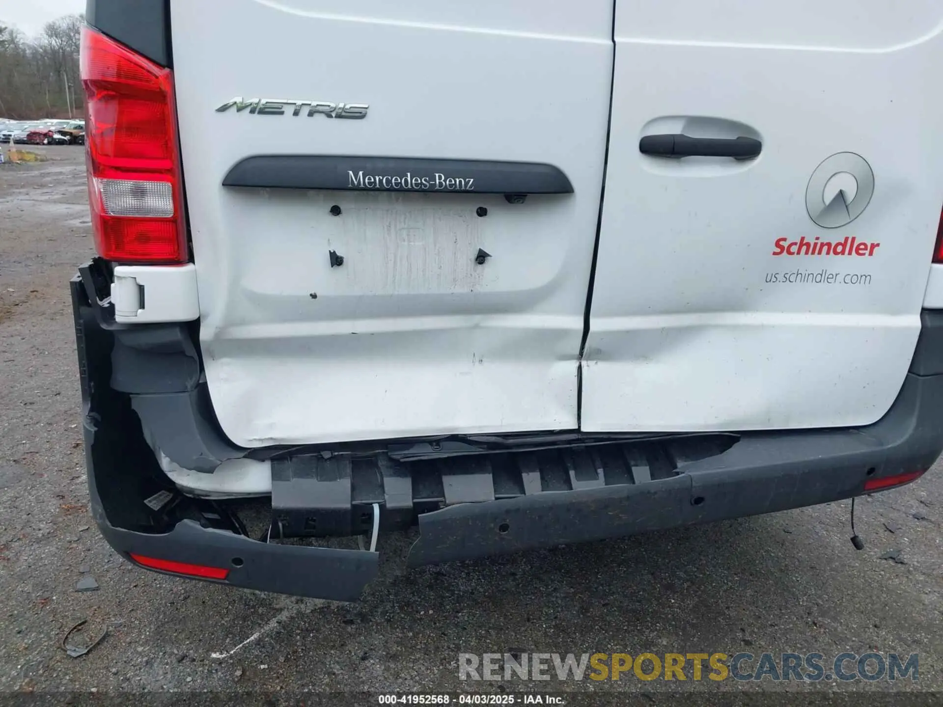 6 Photograph of a damaged car W1YV0BEY5L3762528 MERCEDES-BENZ METRIS 2020