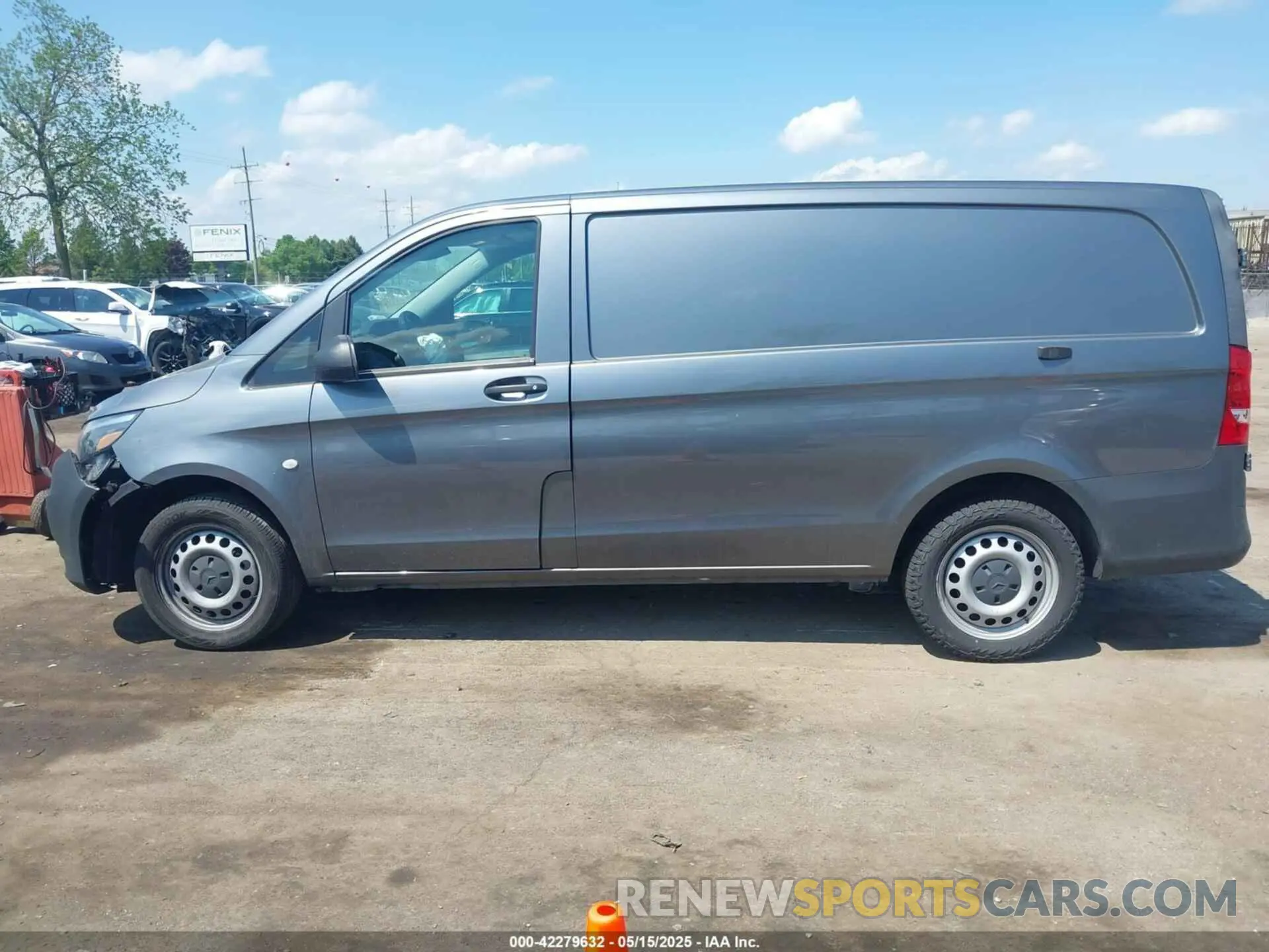 14 Photograph of a damaged car WD3PG2EA2L3669570 MERCEDES-BENZ METRIS 2020