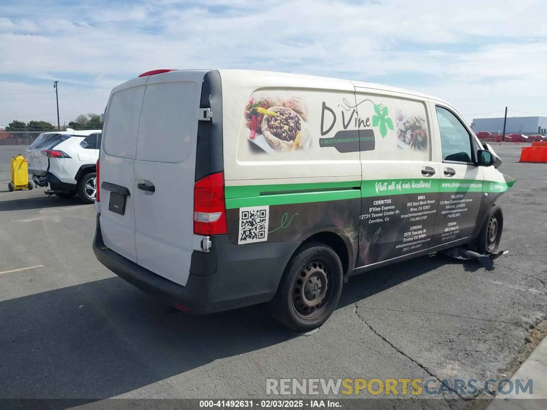 4 Photograph of a damaged car WD3PG2EA2L3670170 MERCEDES-BENZ METRIS 2020