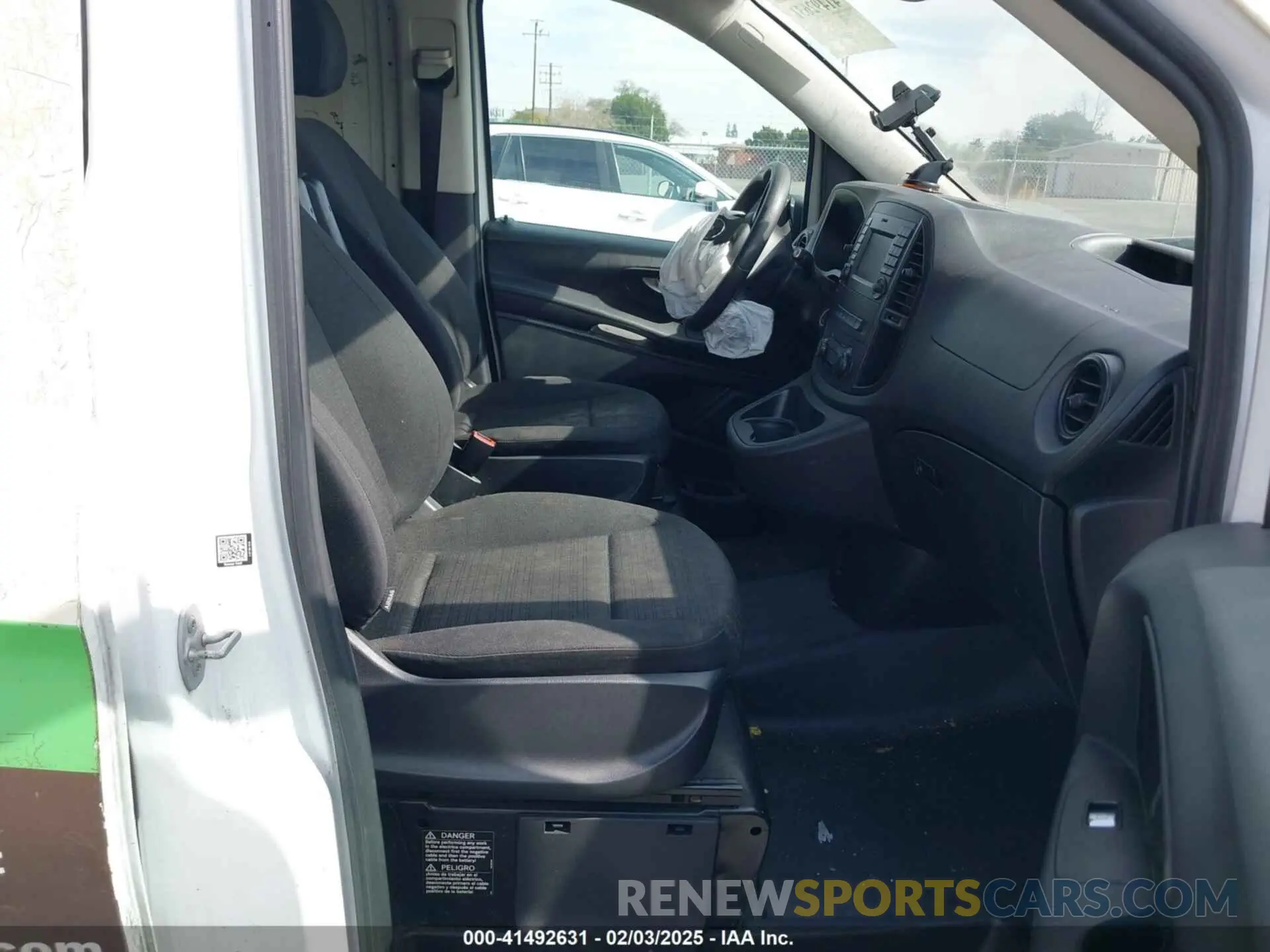 5 Photograph of a damaged car WD3PG2EA2L3670170 MERCEDES-BENZ METRIS 2020