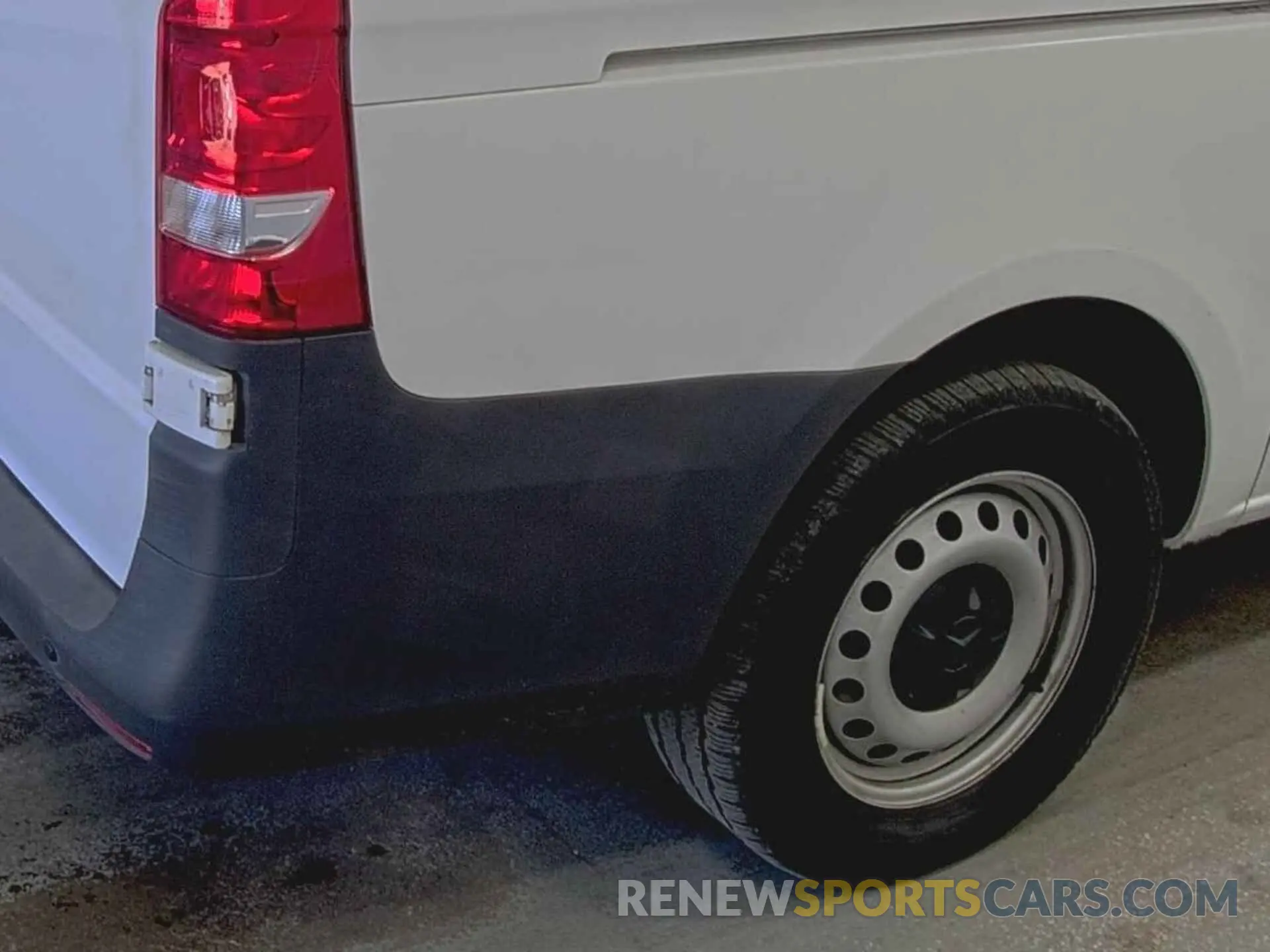 19 Photograph of a damaged car W1YV0BEY8M3905120 MERCEDES-BENZ METRIS 2021