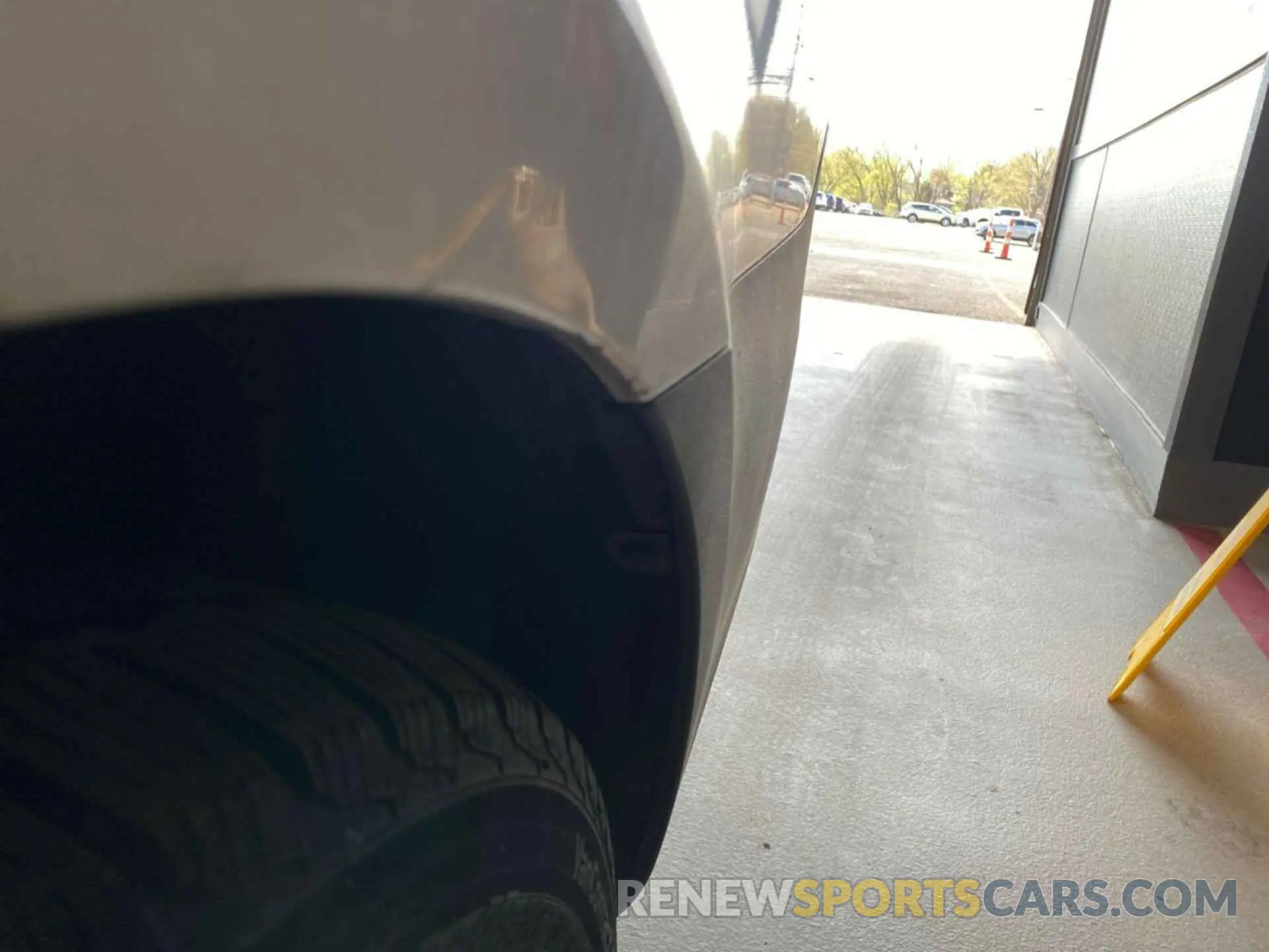 24 Photograph of a damaged car W1YV0BEY8M3905120 MERCEDES-BENZ METRIS 2021