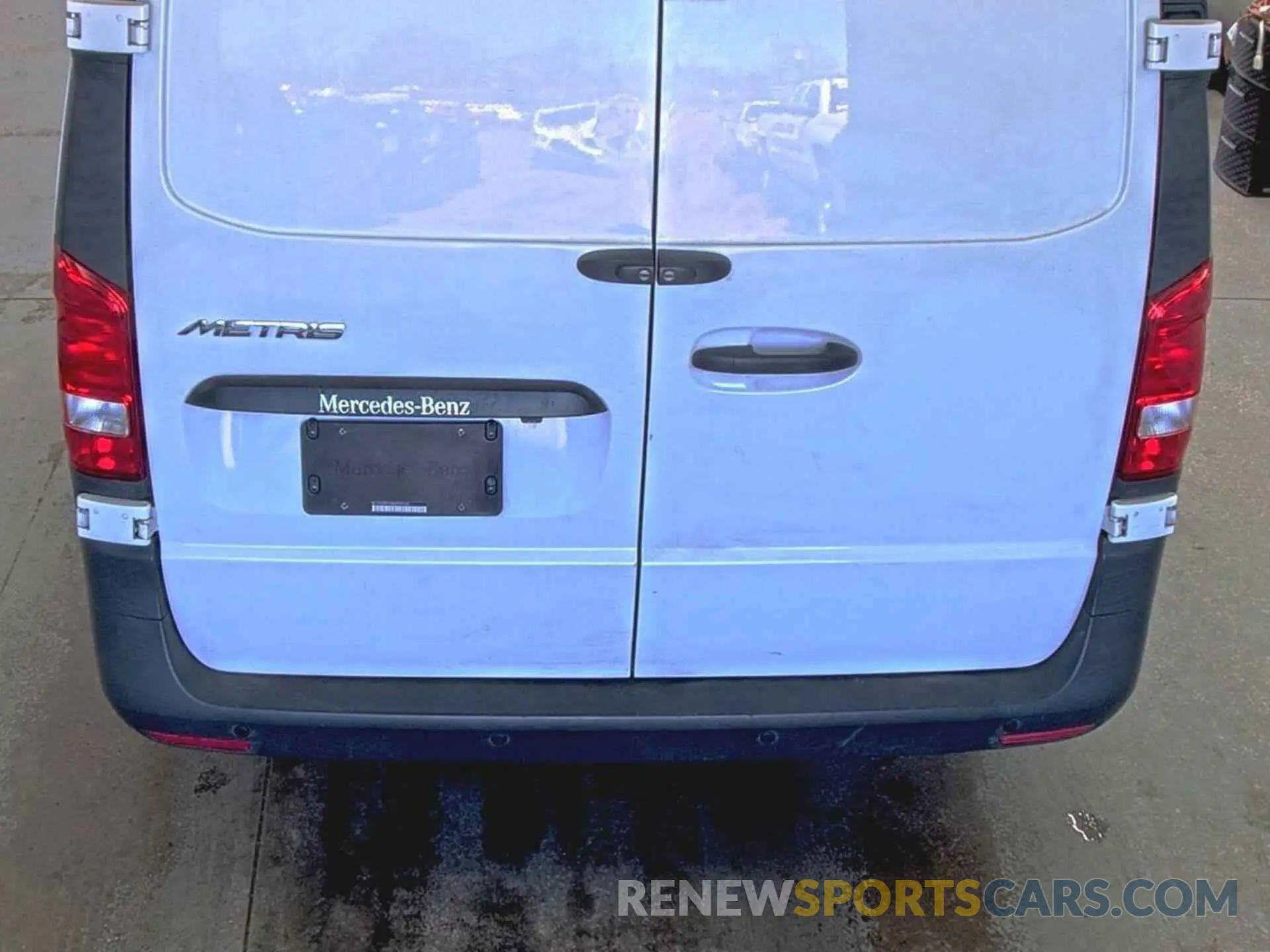 25 Photograph of a damaged car W1YV0BEY8M3905120 MERCEDES-BENZ METRIS 2021
