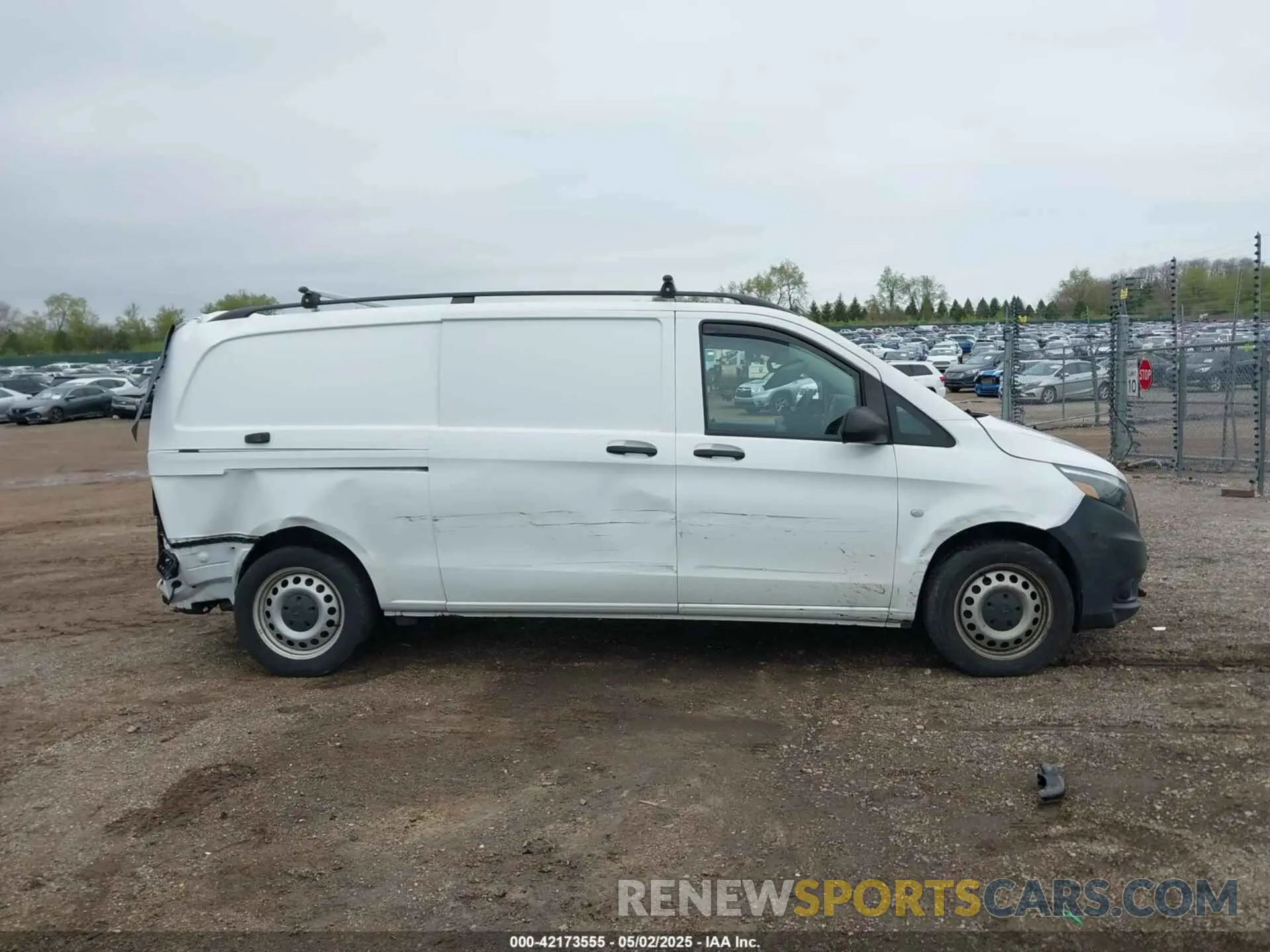 13 Photograph of a damaged car W1YV0CEY8M3839772 MERCEDES-BENZ METRIS 2021