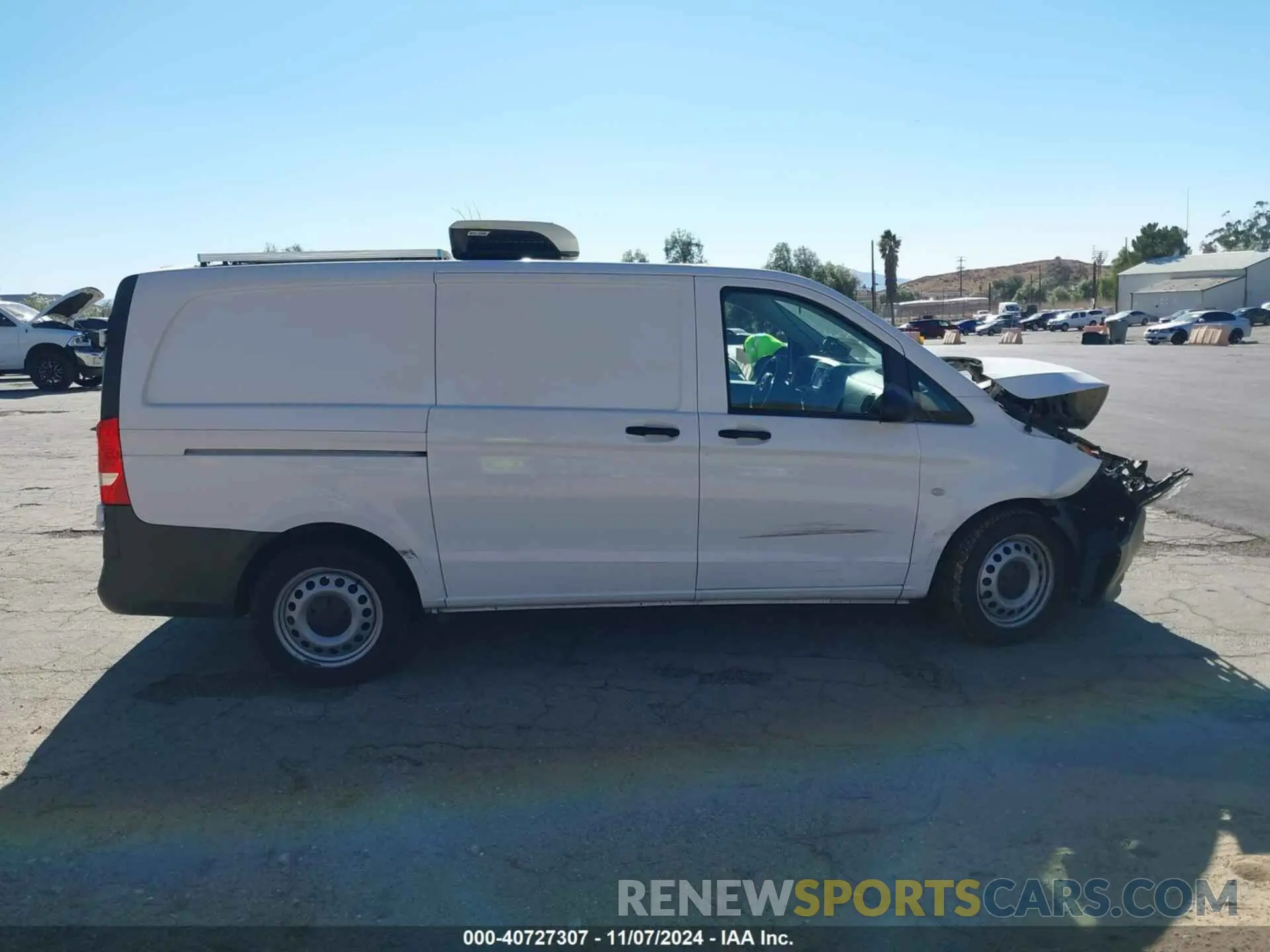 13 Photograph of a damaged car W1YV0BEY2N4149425 MERCEDES-BENZ METRIS 2022