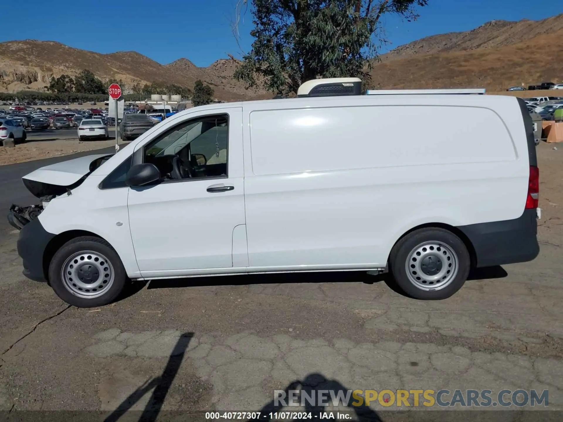 14 Photograph of a damaged car W1YV0BEY2N4149425 MERCEDES-BENZ METRIS 2022
