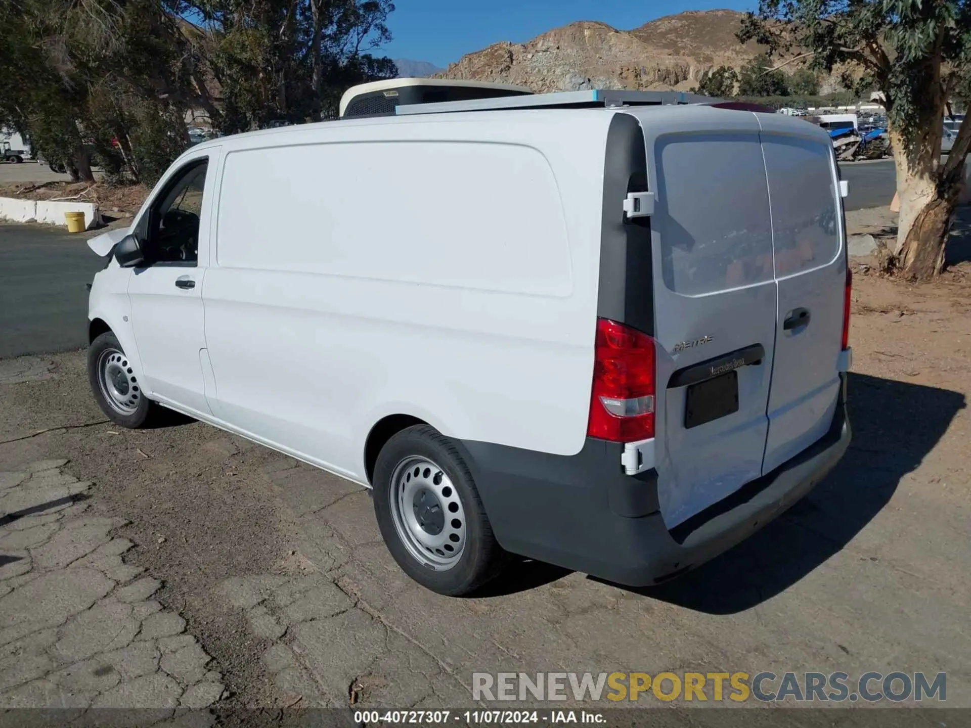 3 Photograph of a damaged car W1YV0BEY2N4149425 MERCEDES-BENZ METRIS 2022
