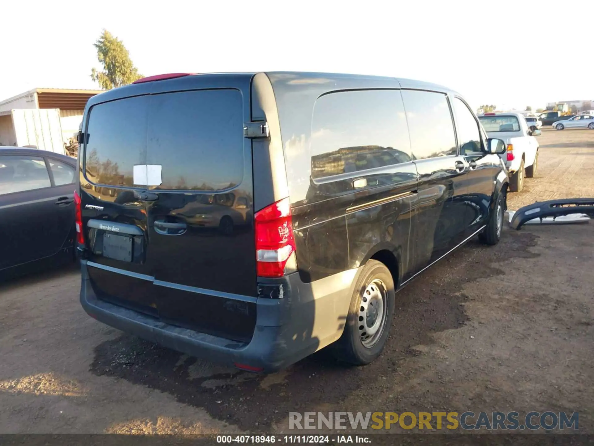 4 Photograph of a damaged car W1YV0CEY0N4151535 MERCEDES-BENZ METRIS 2022