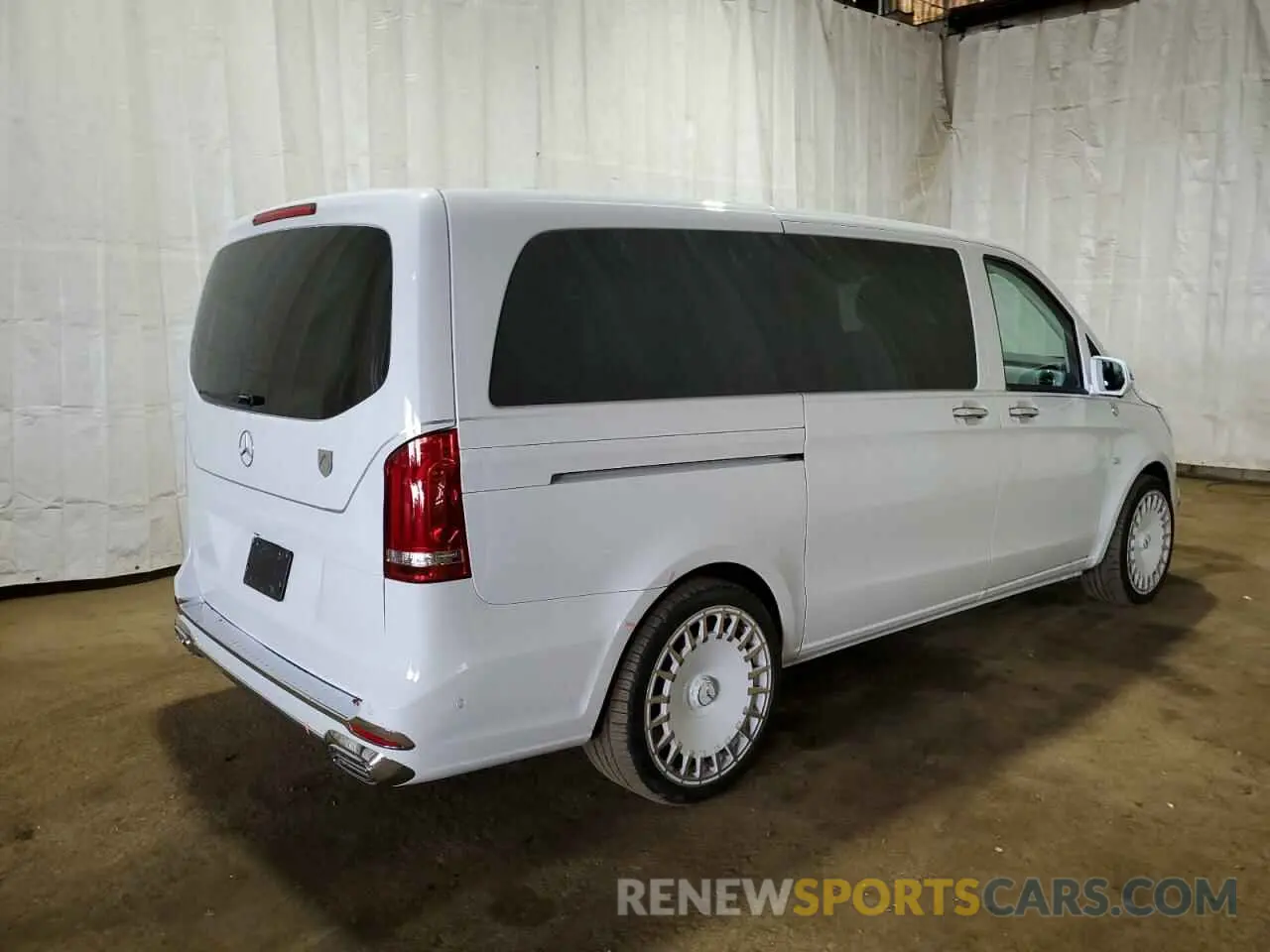 3 Photograph of a damaged car W1WV0FEY0P4332504 MERCEDES-BENZ METRIS 2023
