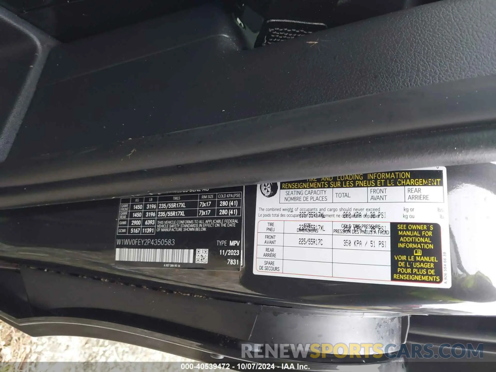 9 Photograph of a damaged car W1WV0FEY2P4350583 MERCEDES-BENZ METRIS 2023